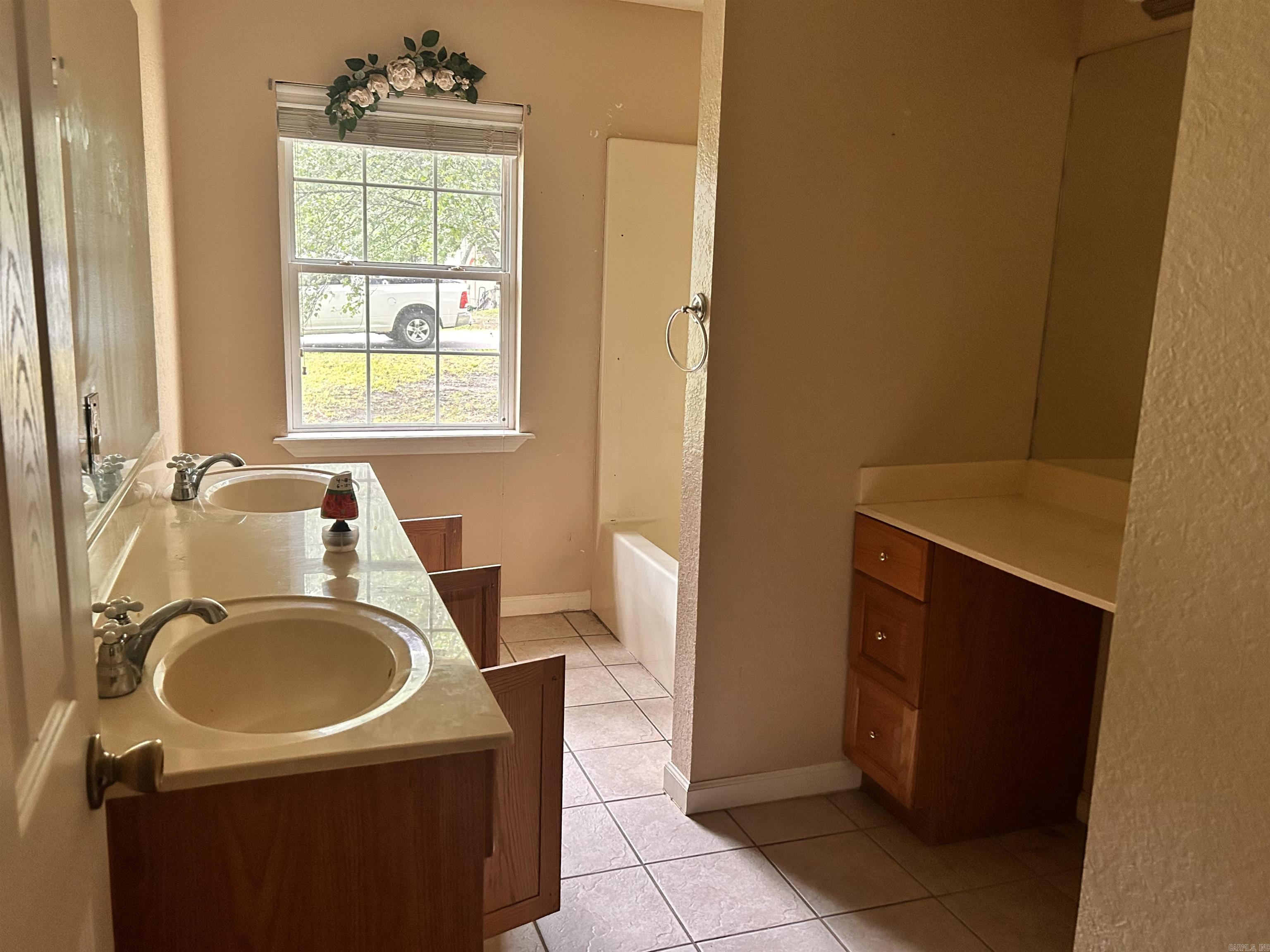 DARK FOREST - Residential