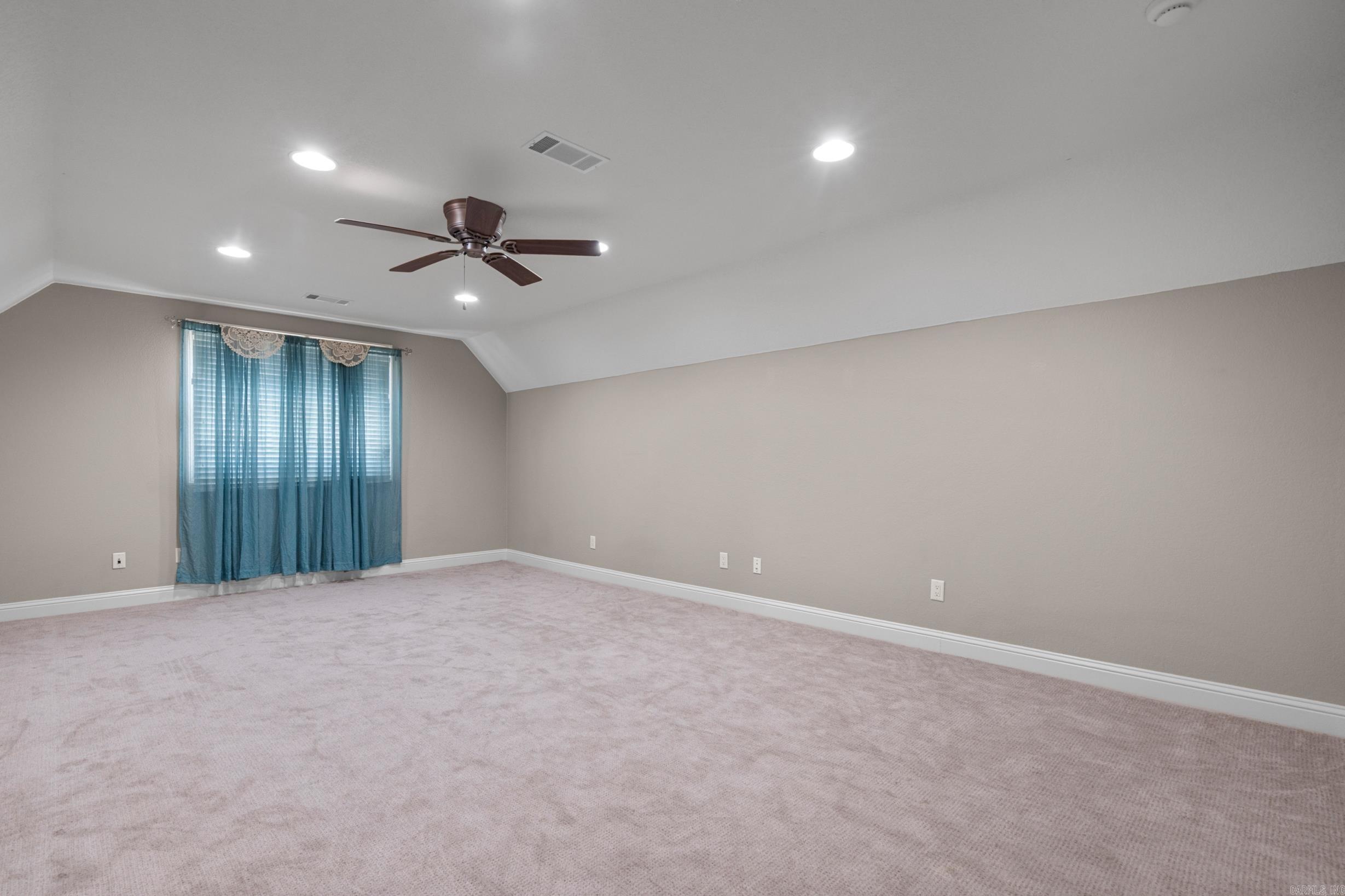 Red Oak Ridge - Residential