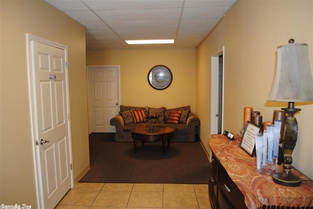 Great location in West Conway with signage at Prince Street! This is a single office space with a common reception area and common rest rooms. Basic utilities are included in the lease amount. A perfect location for the small business owner!