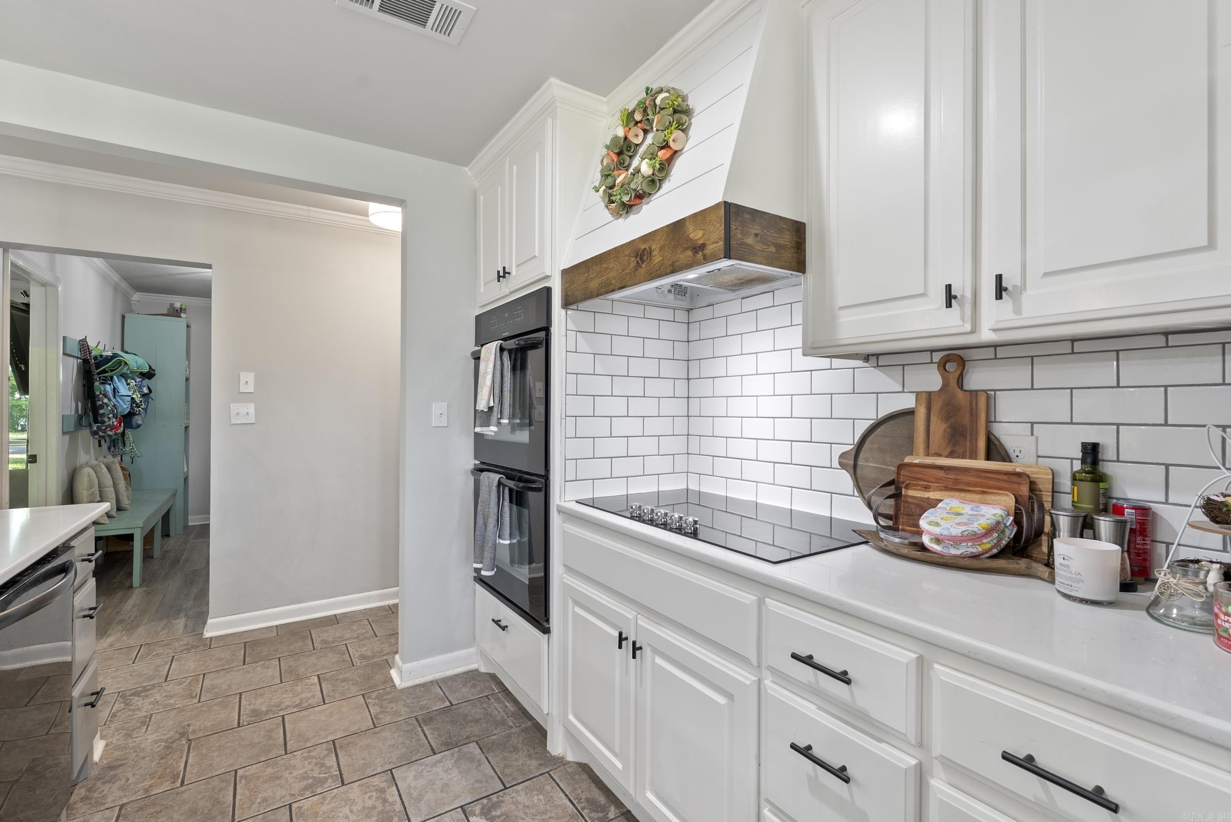 WEST GATE - Residential