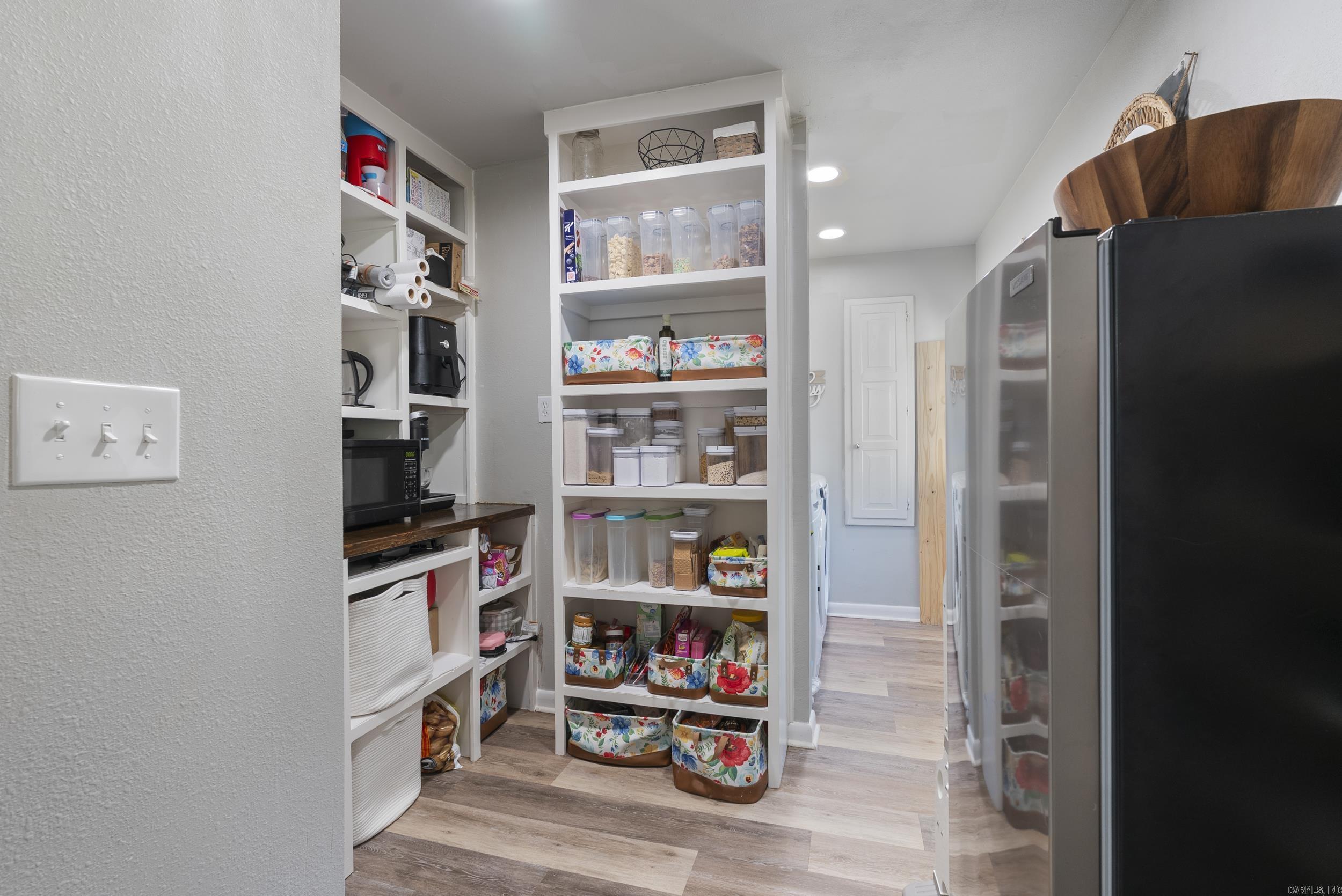 WEST GATE - Residential