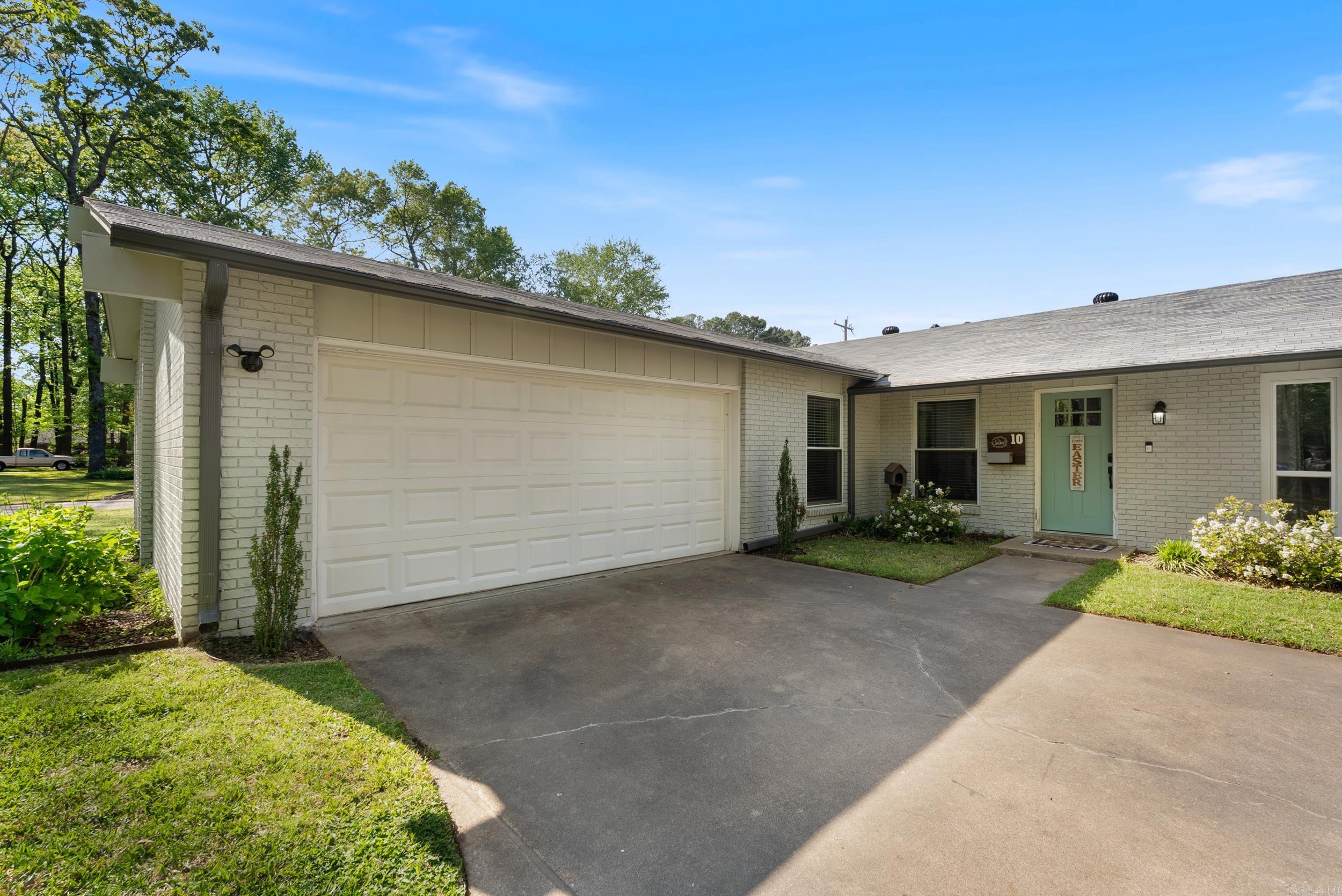 WEST GATE - Residential