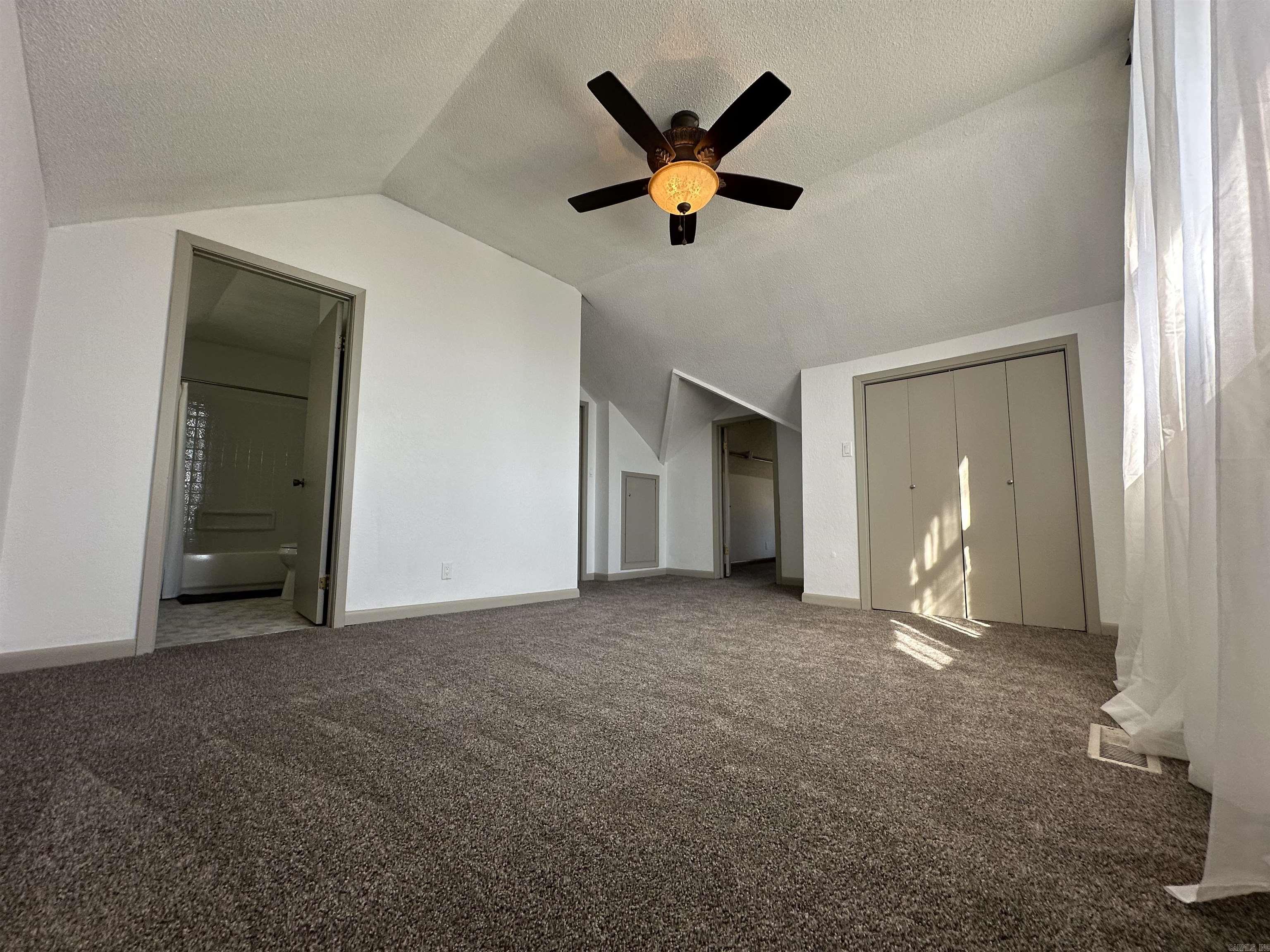 MAXFIELD SOUTHERN - Residential