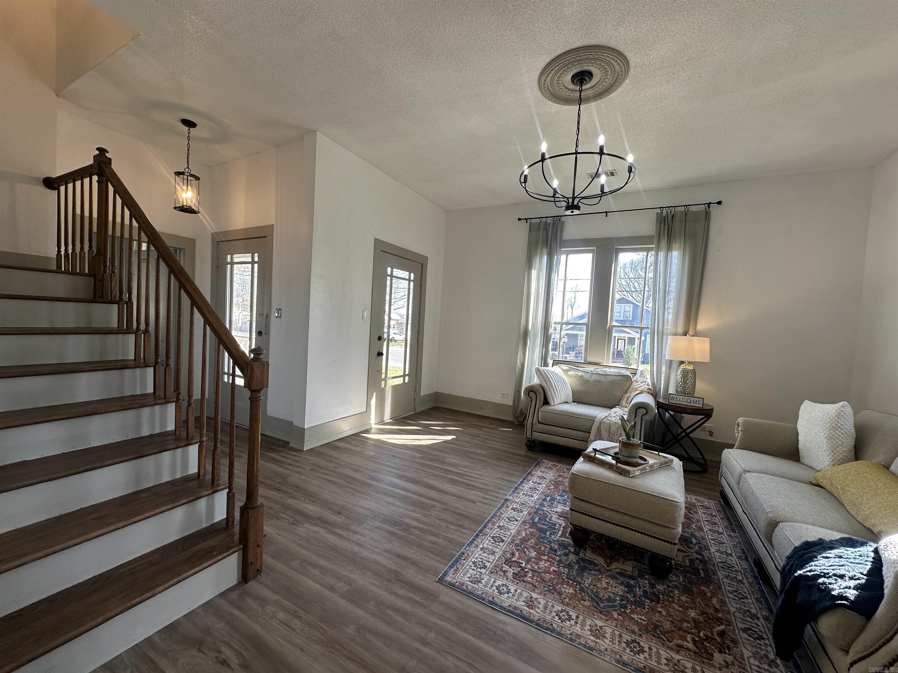 MAXFIELD SOUTHERN - Residential