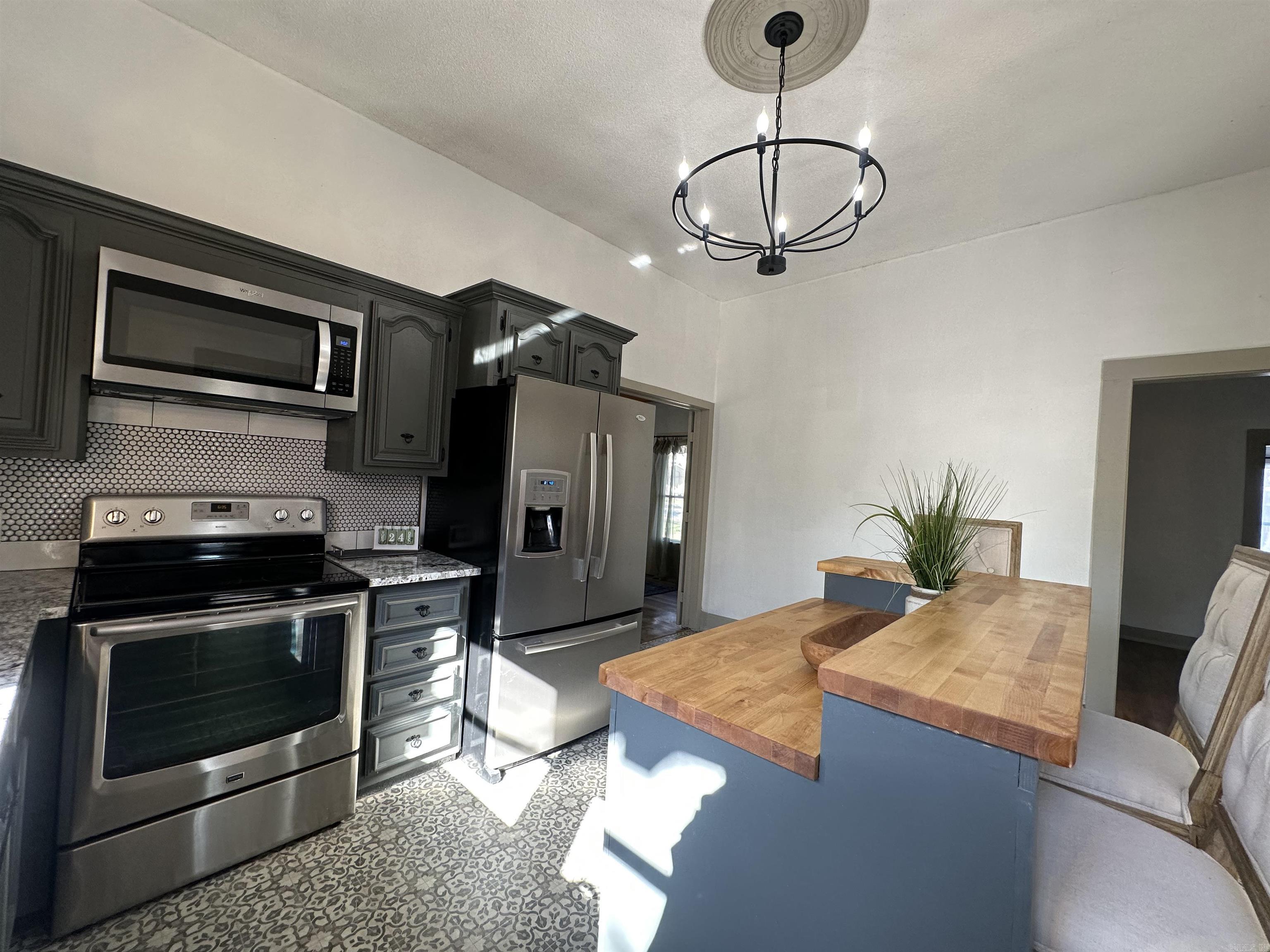 MAXFIELD SOUTHERN - Residential