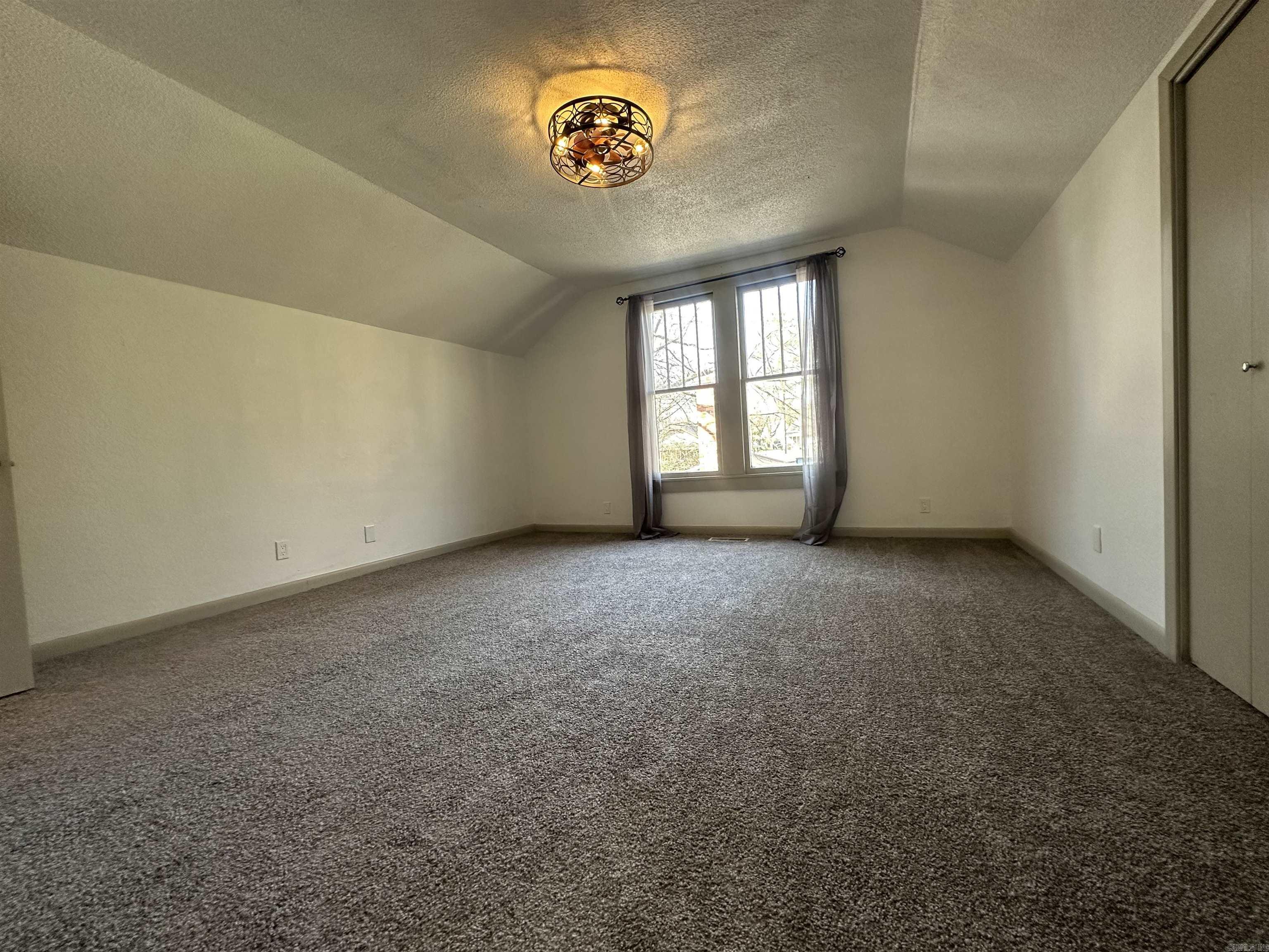 MAXFIELD SOUTHERN - Residential