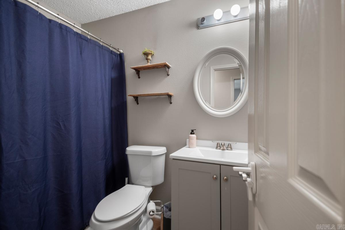 LYNNWOOD ACRES - Residential