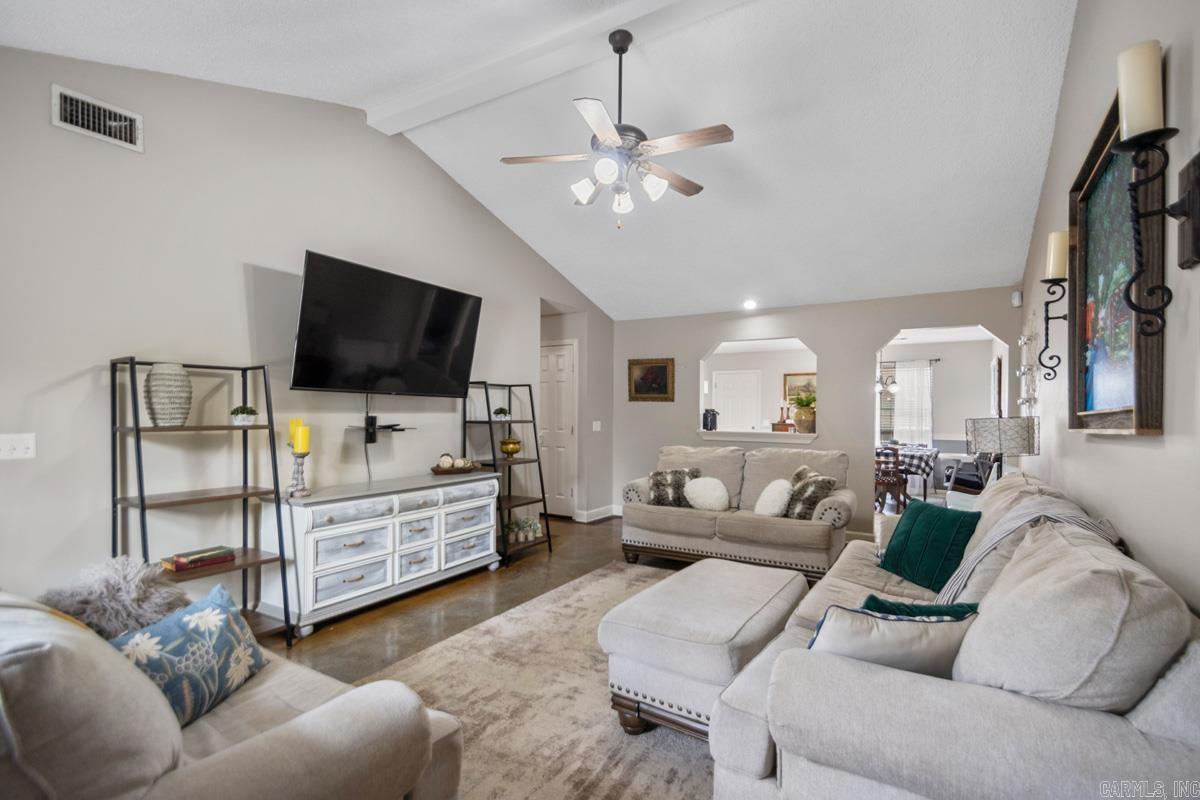 LYNNWOOD ACRES - Residential