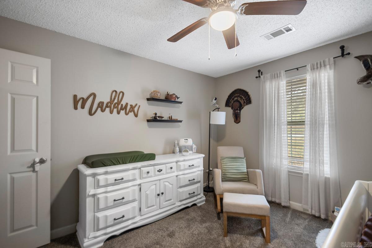 LYNNWOOD ACRES - Residential