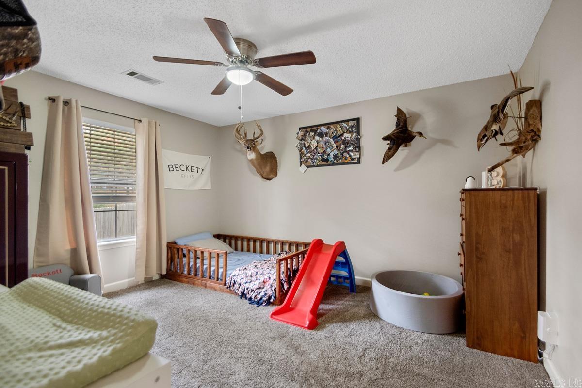 LYNNWOOD ACRES - Residential