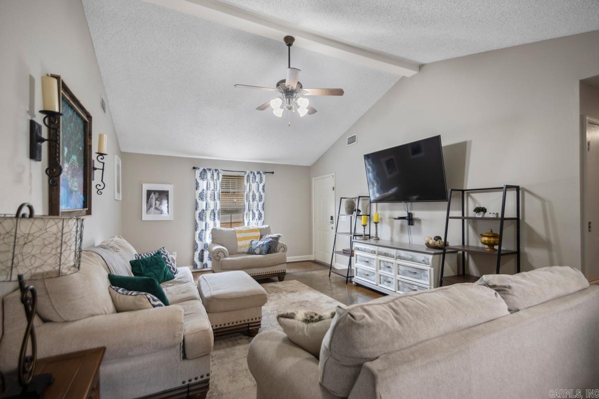 LYNNWOOD ACRES - Residential