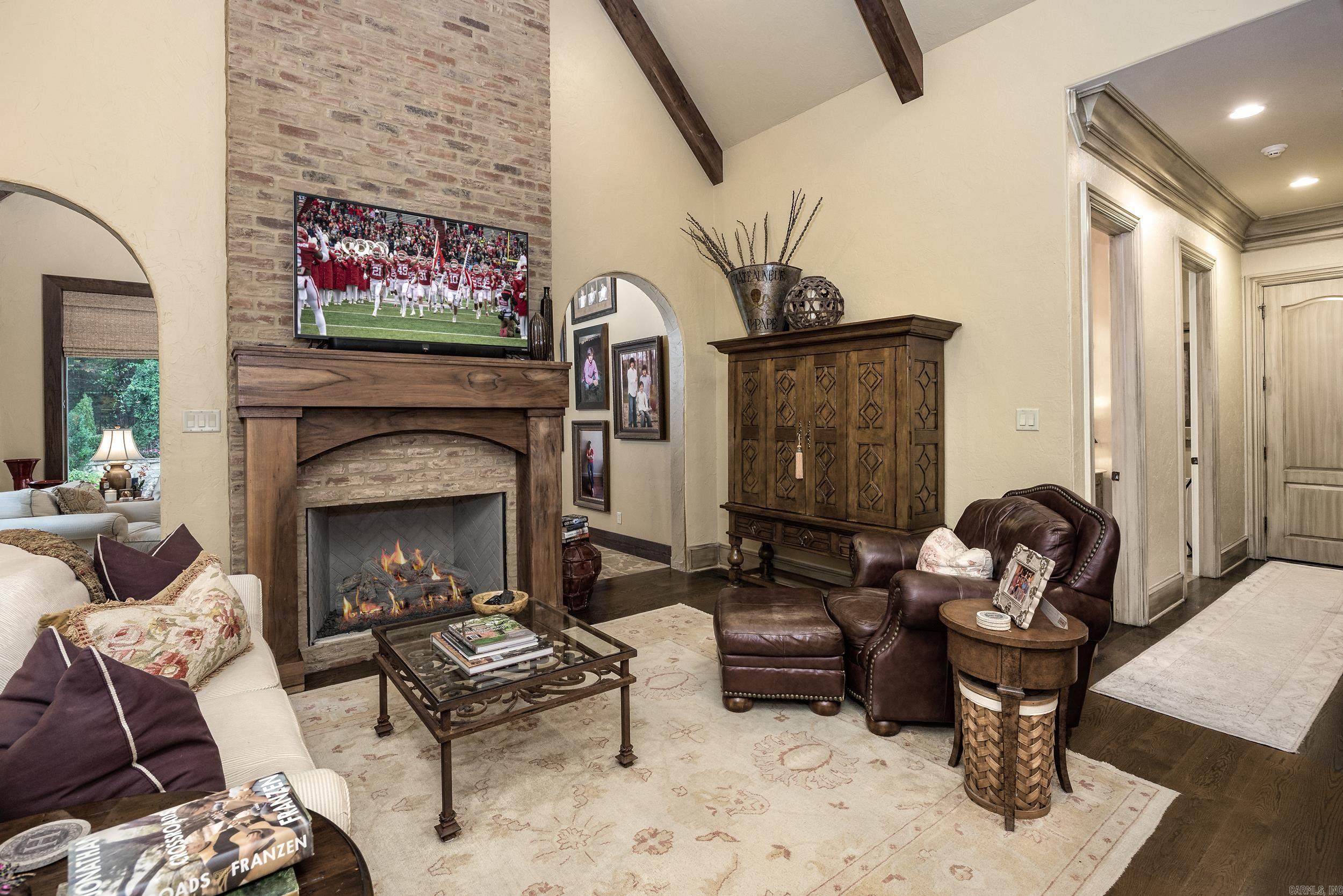 CHENAL VALLEY SOLOGNE CIRCLE - Residential