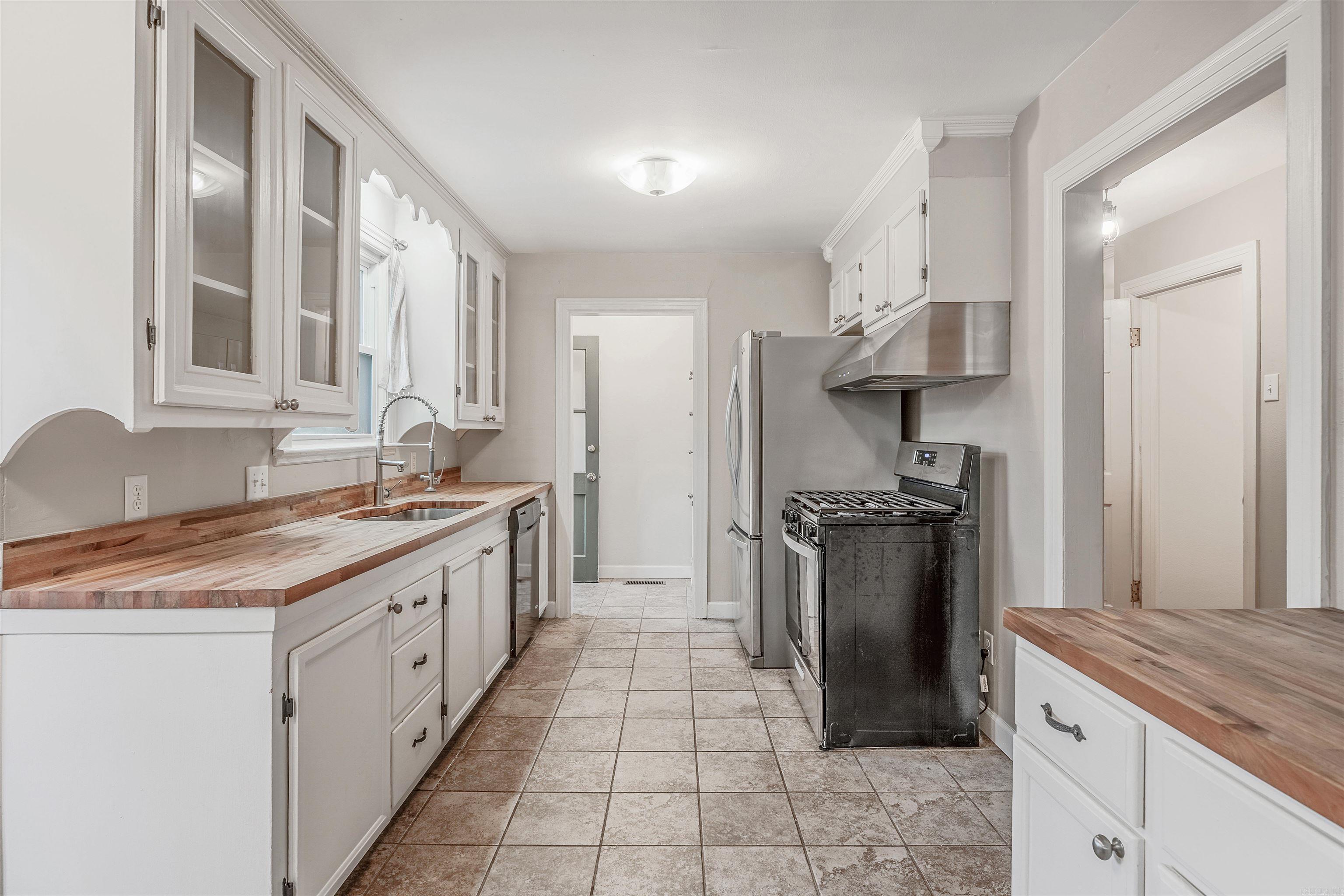 CHERRY & COX - Residential