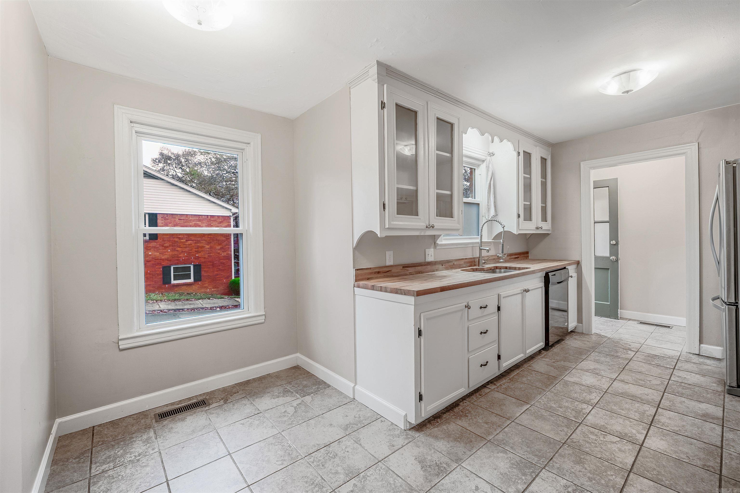 CHERRY & COX - Residential