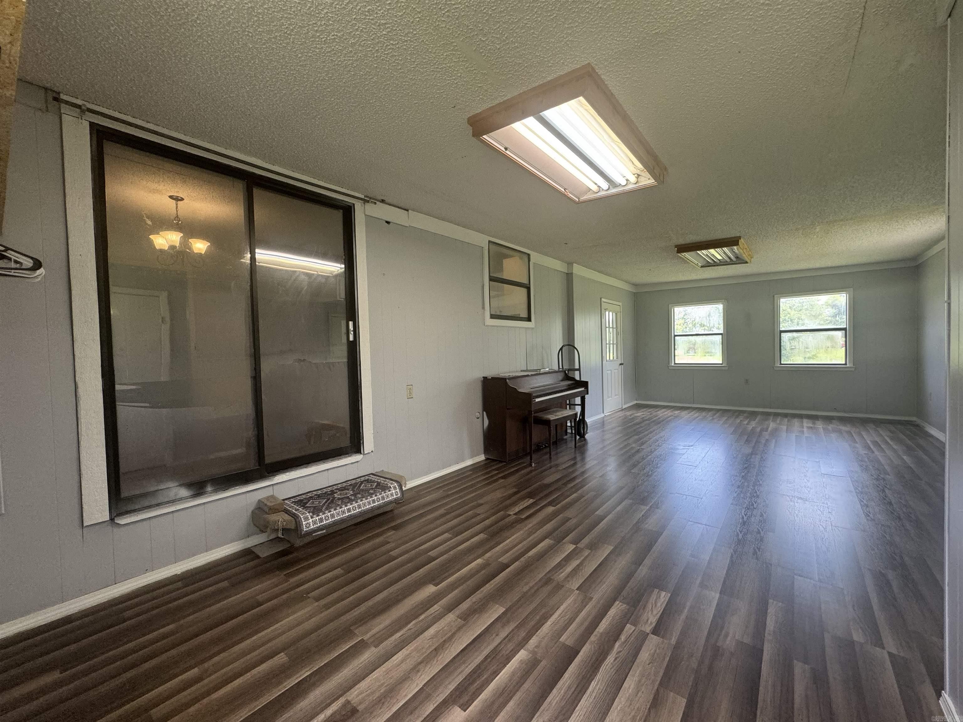 Not in Subdivision - Residential Lease