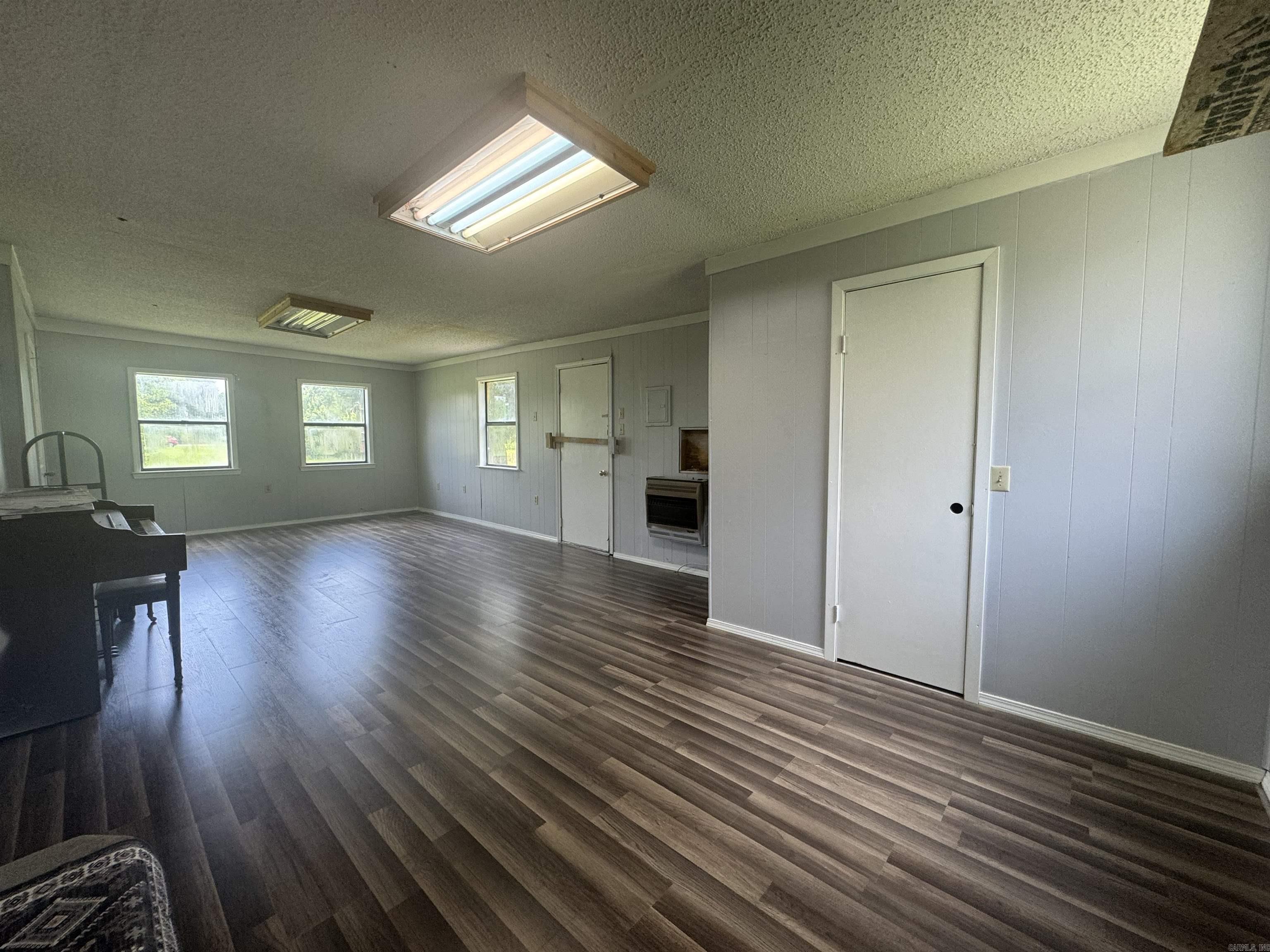 Not in Subdivision - Residential Lease