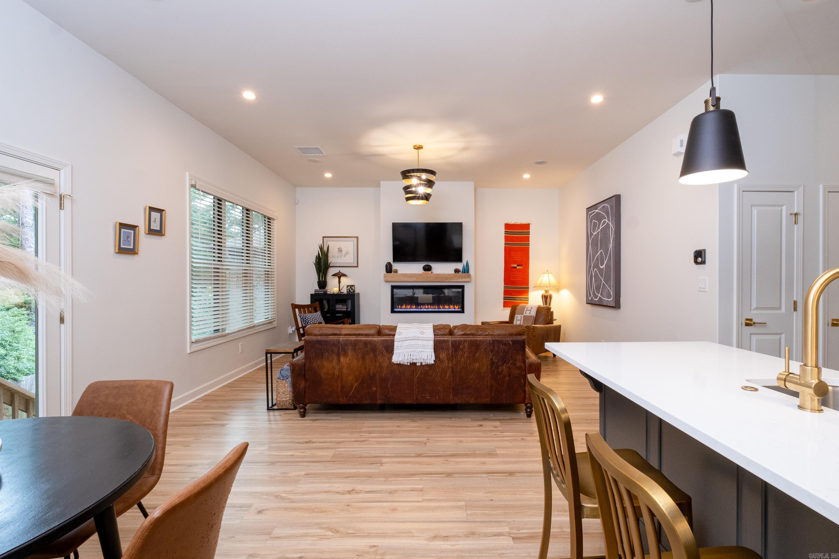 GIBRALTER HGTS - Residential