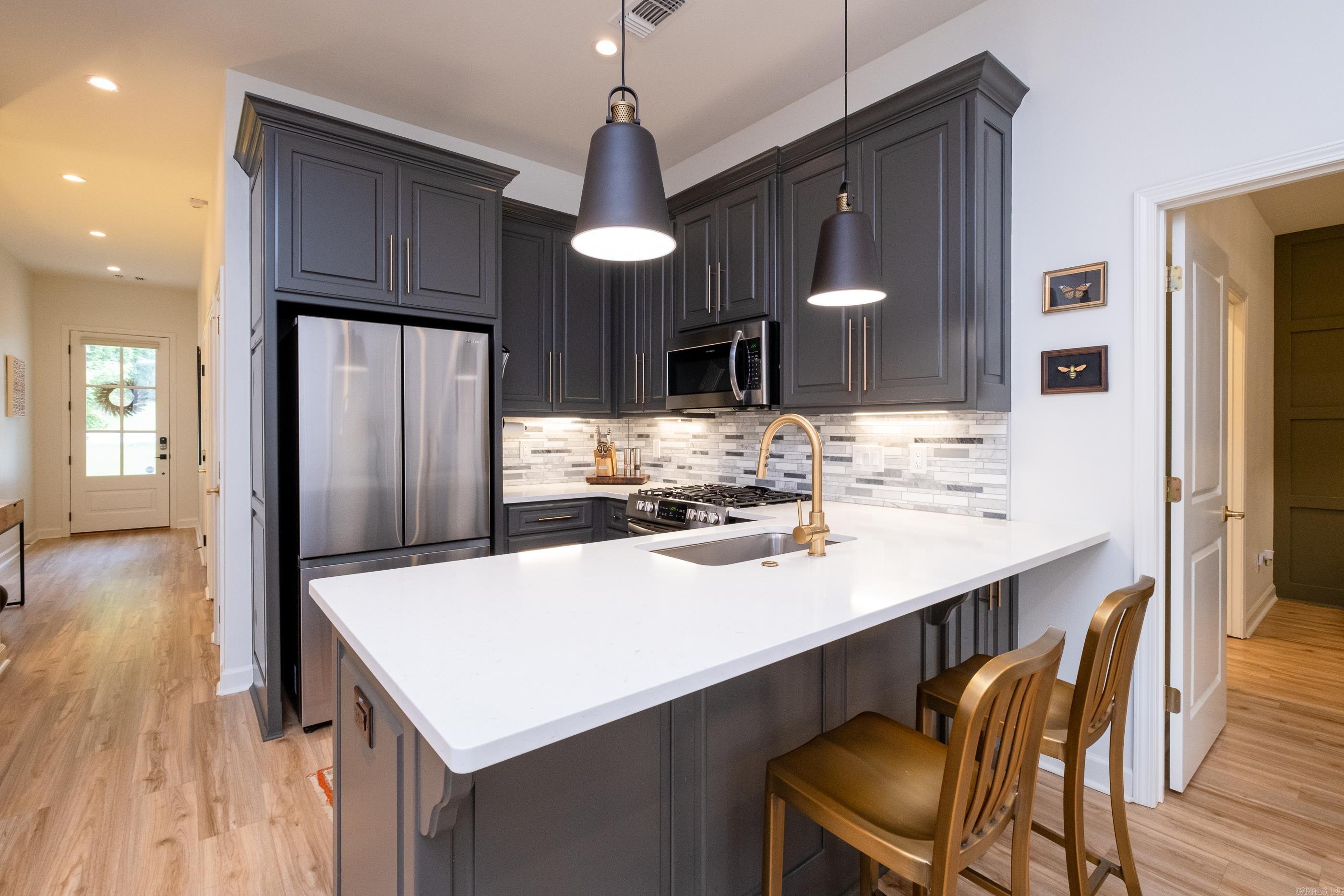 GIBRALTER HGTS - Residential