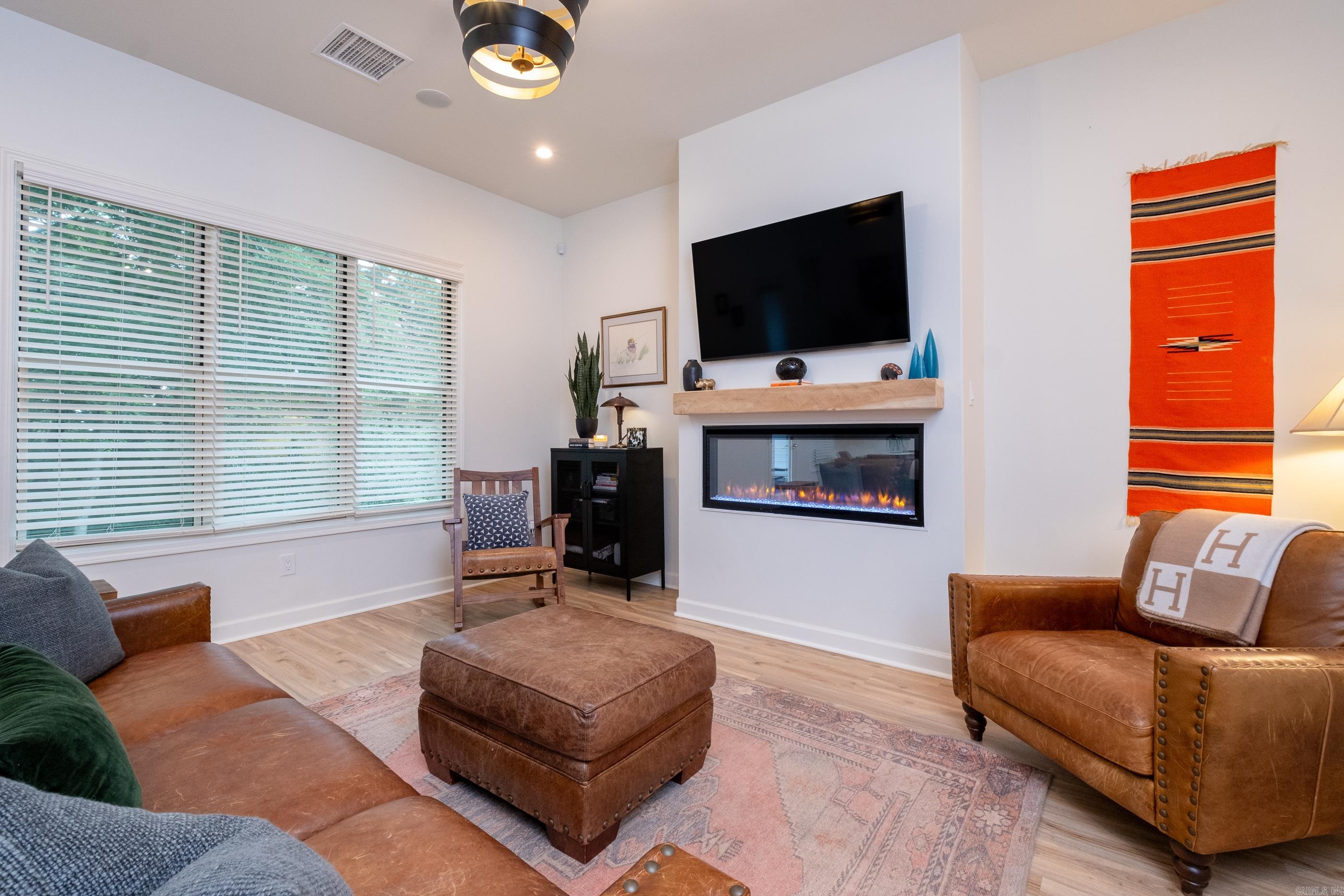 GIBRALTER HGTS - Residential