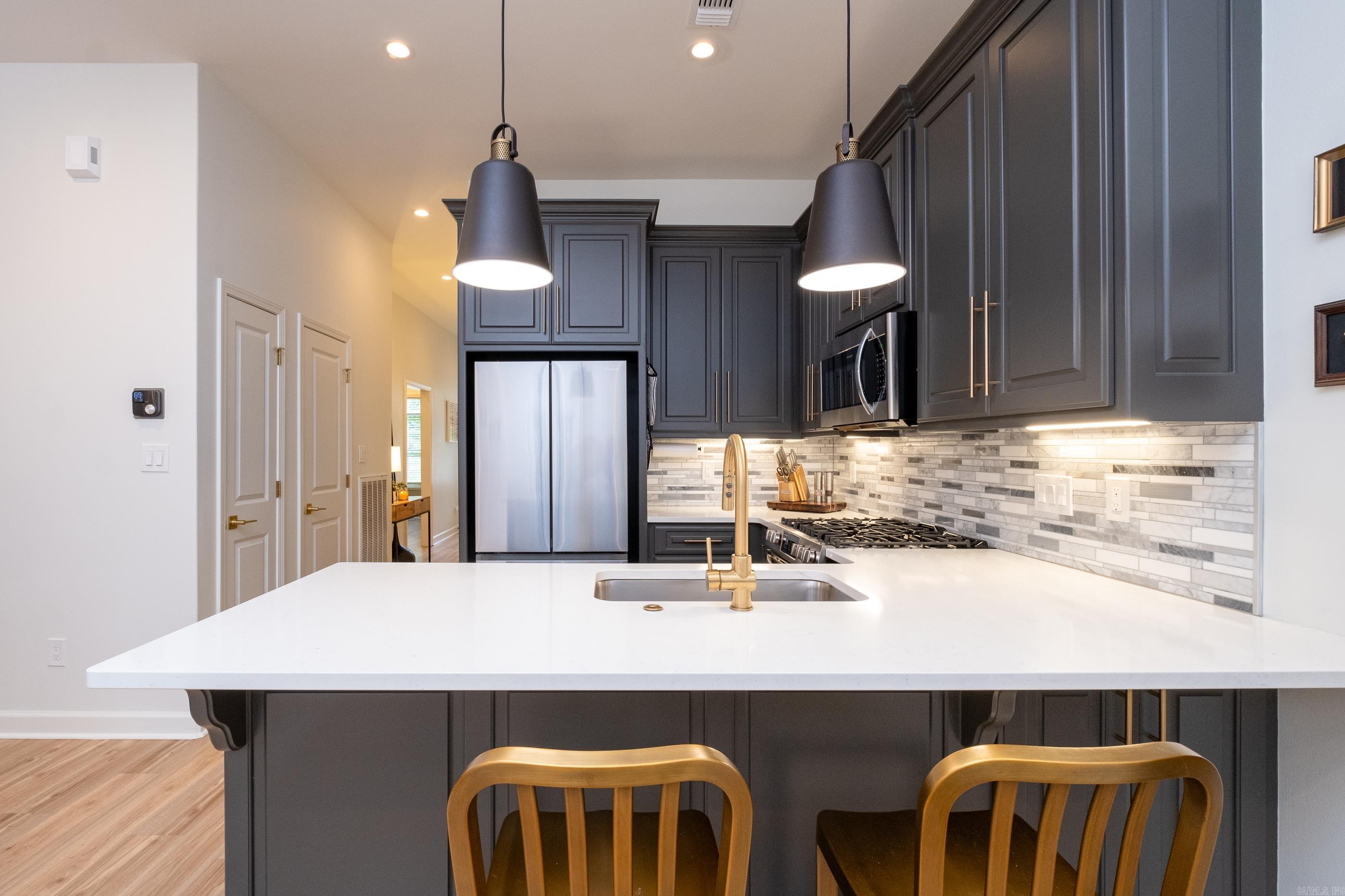 GIBRALTER HGTS - Residential