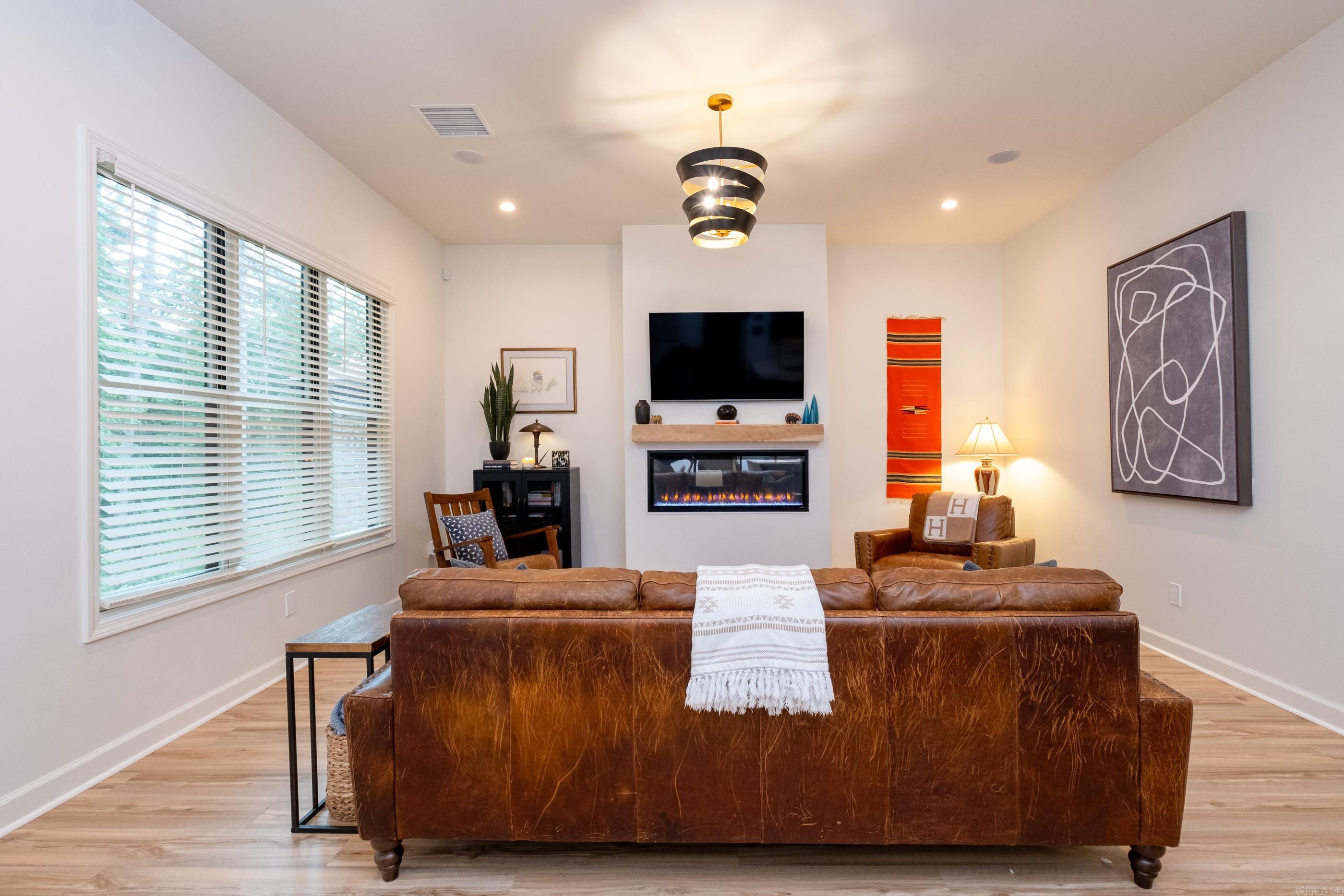 GIBRALTER HGTS - Residential