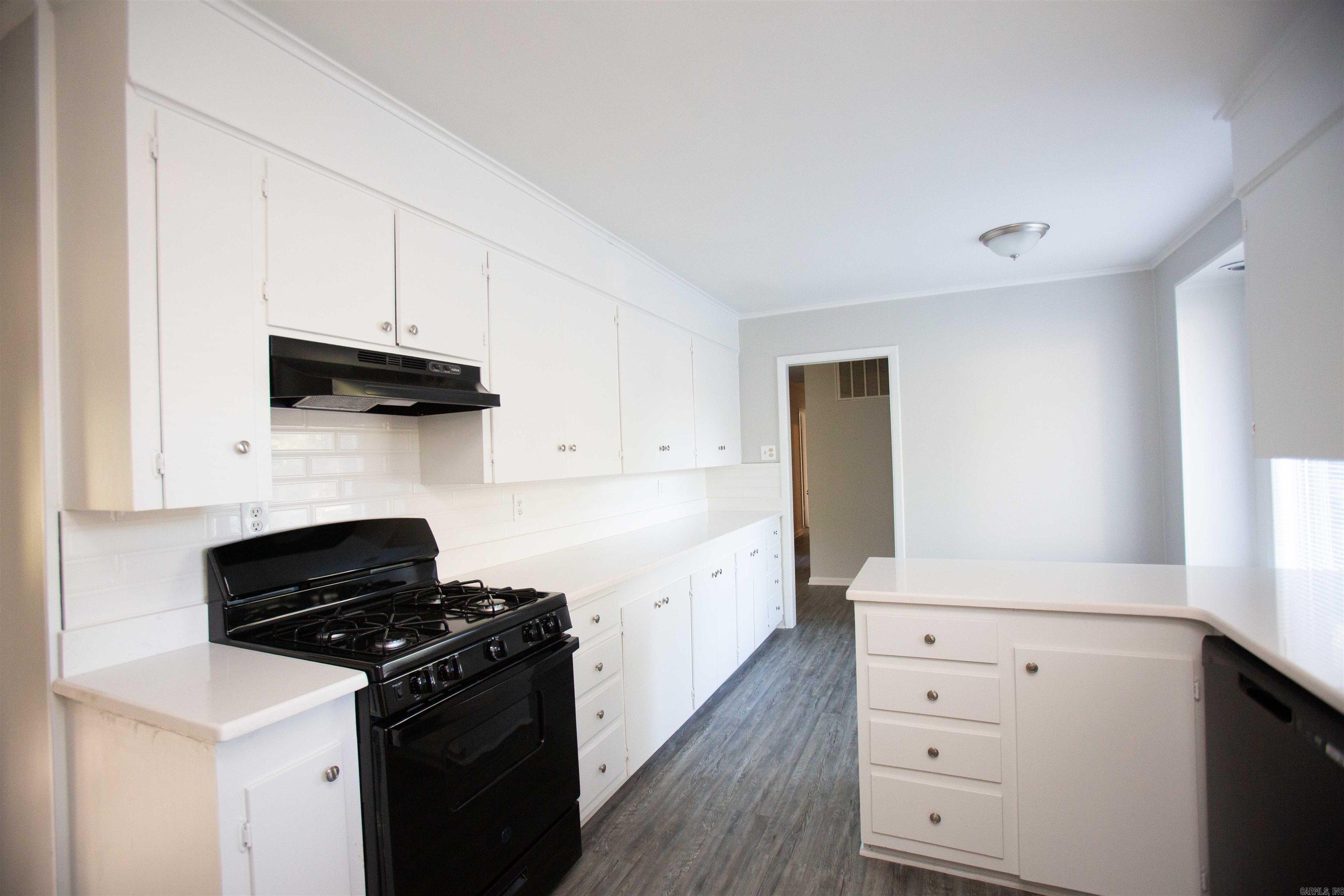 Markham Manor - Residential Lease