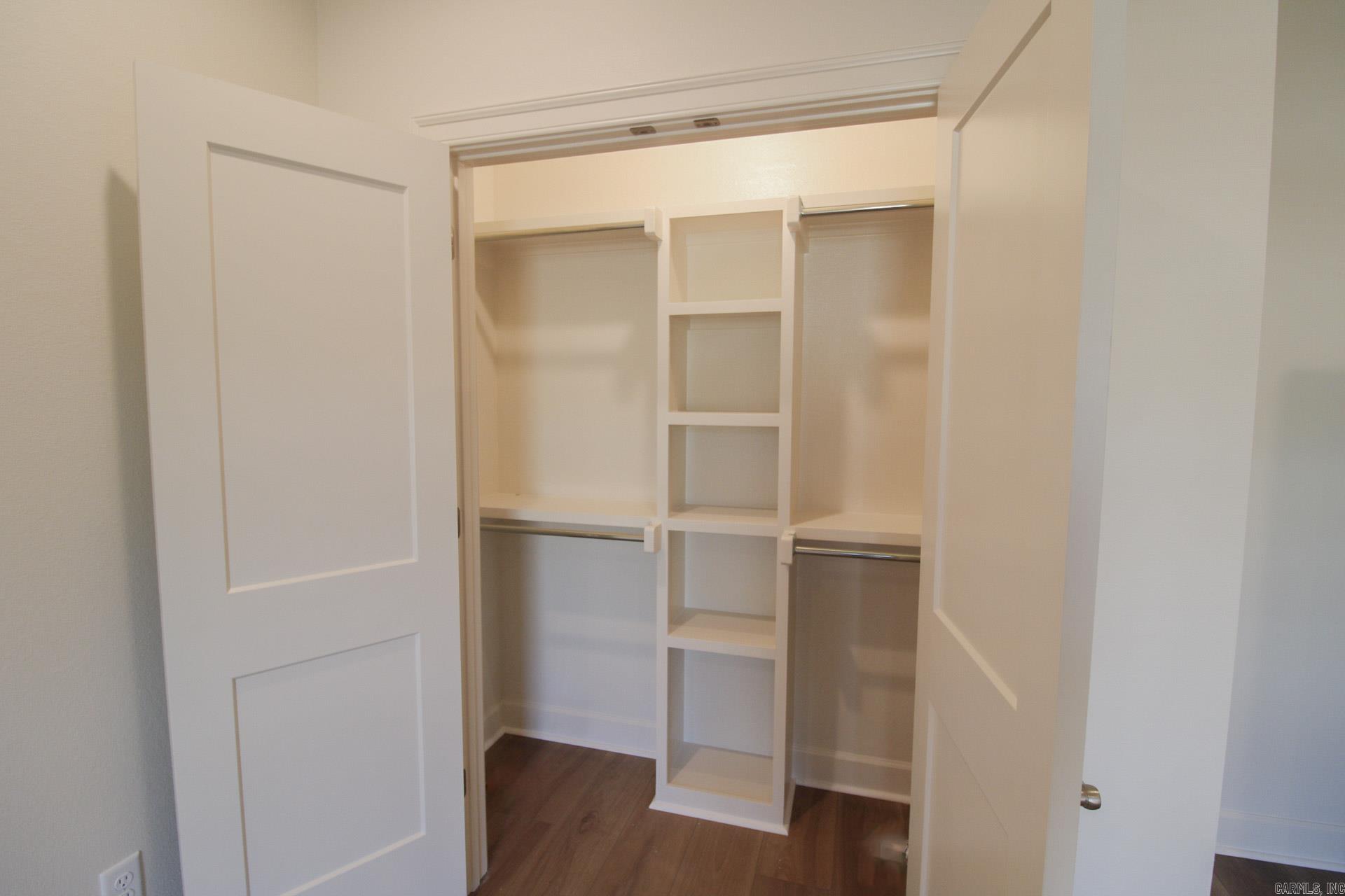 RIDGE VIEW - Residential