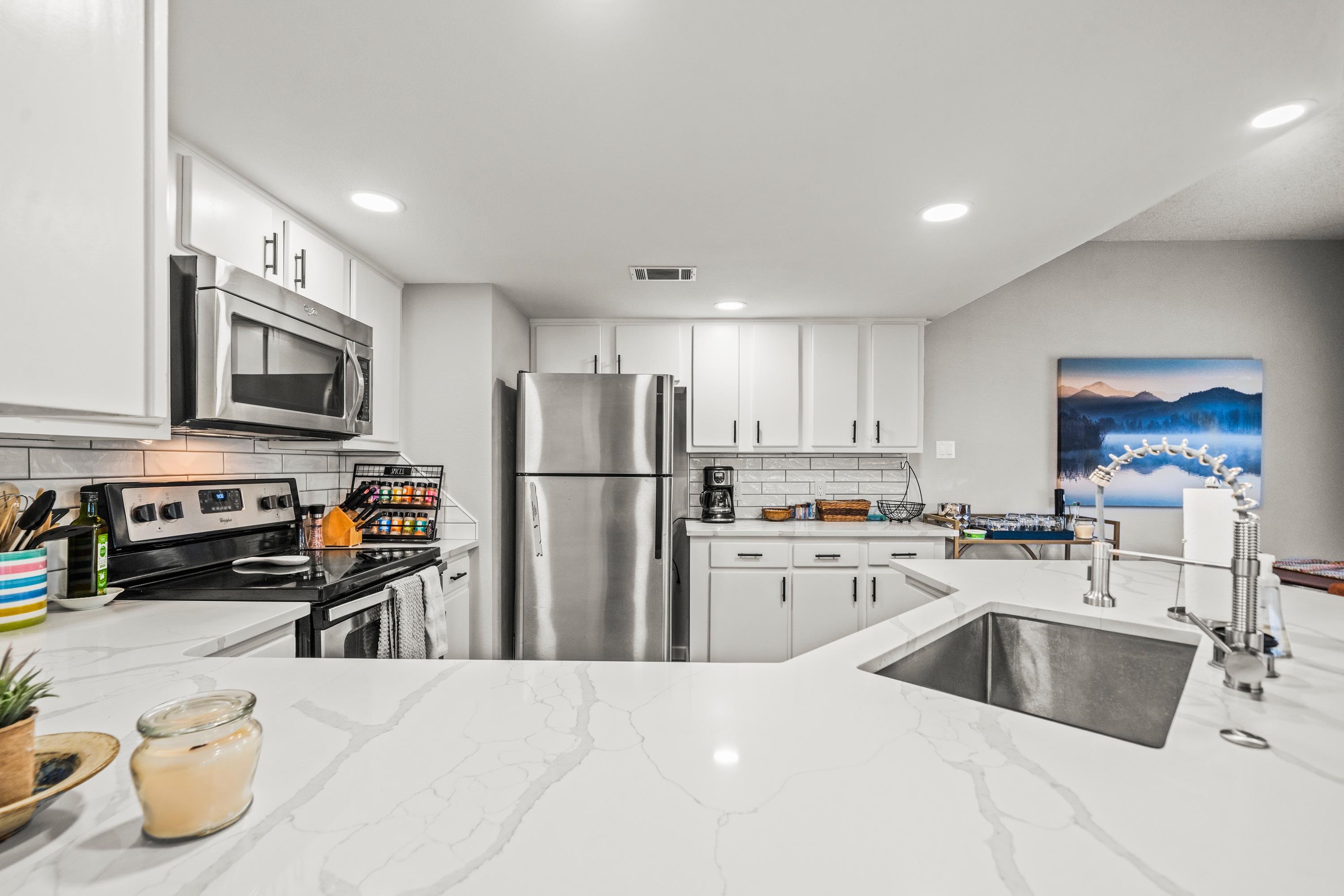 LAKE PORT HPR - Residential