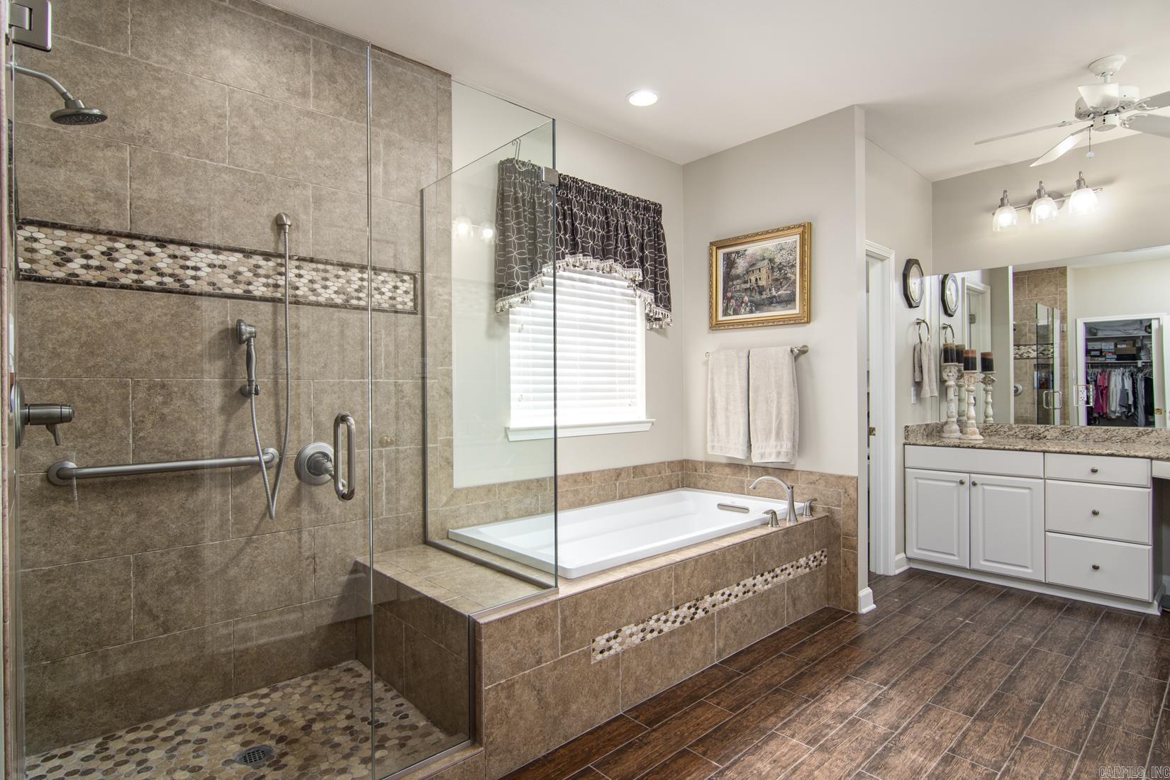 PALISADES HEIGHTS - Residential