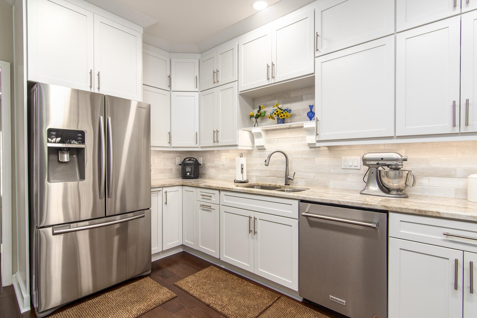 PALISADES HEIGHTS - Residential