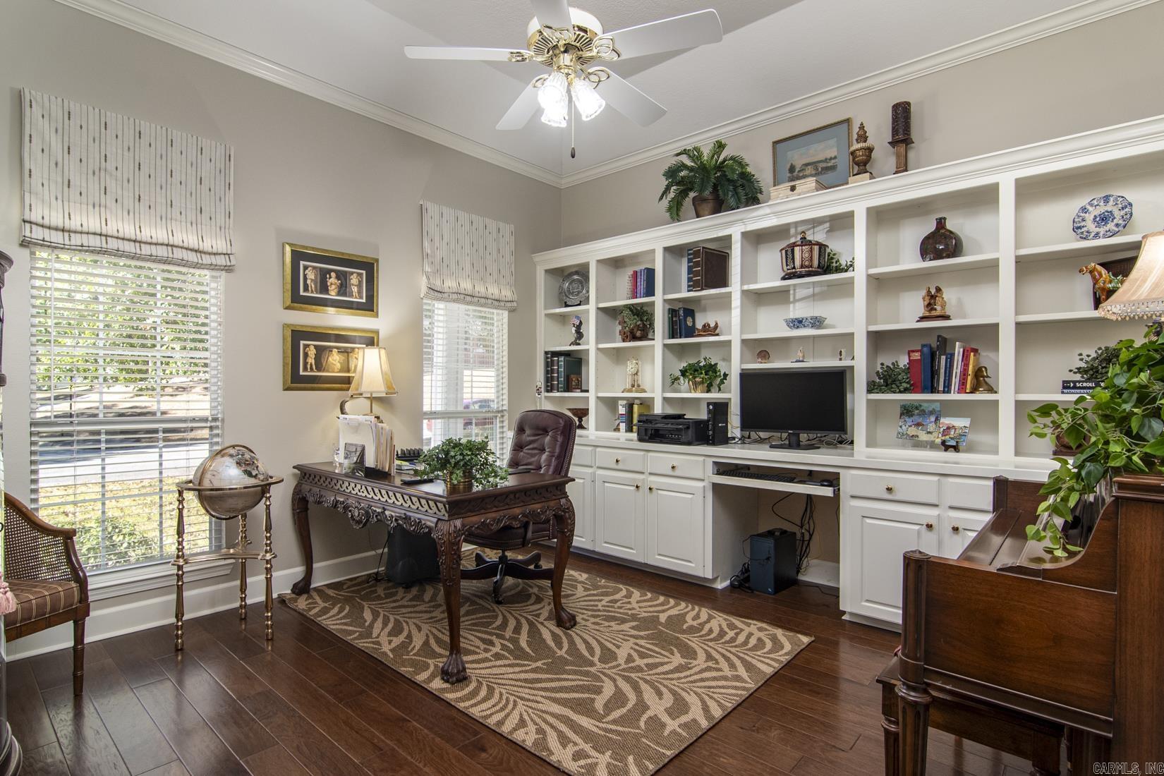 PALISADES HEIGHTS - Residential