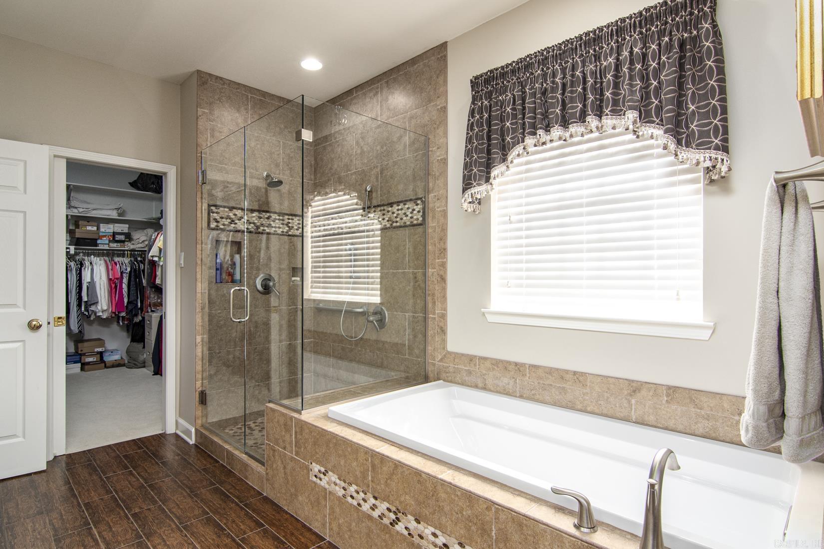 PALISADES HEIGHTS - Residential