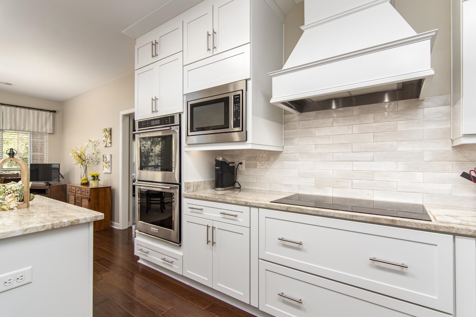 PALISADES HEIGHTS - Residential