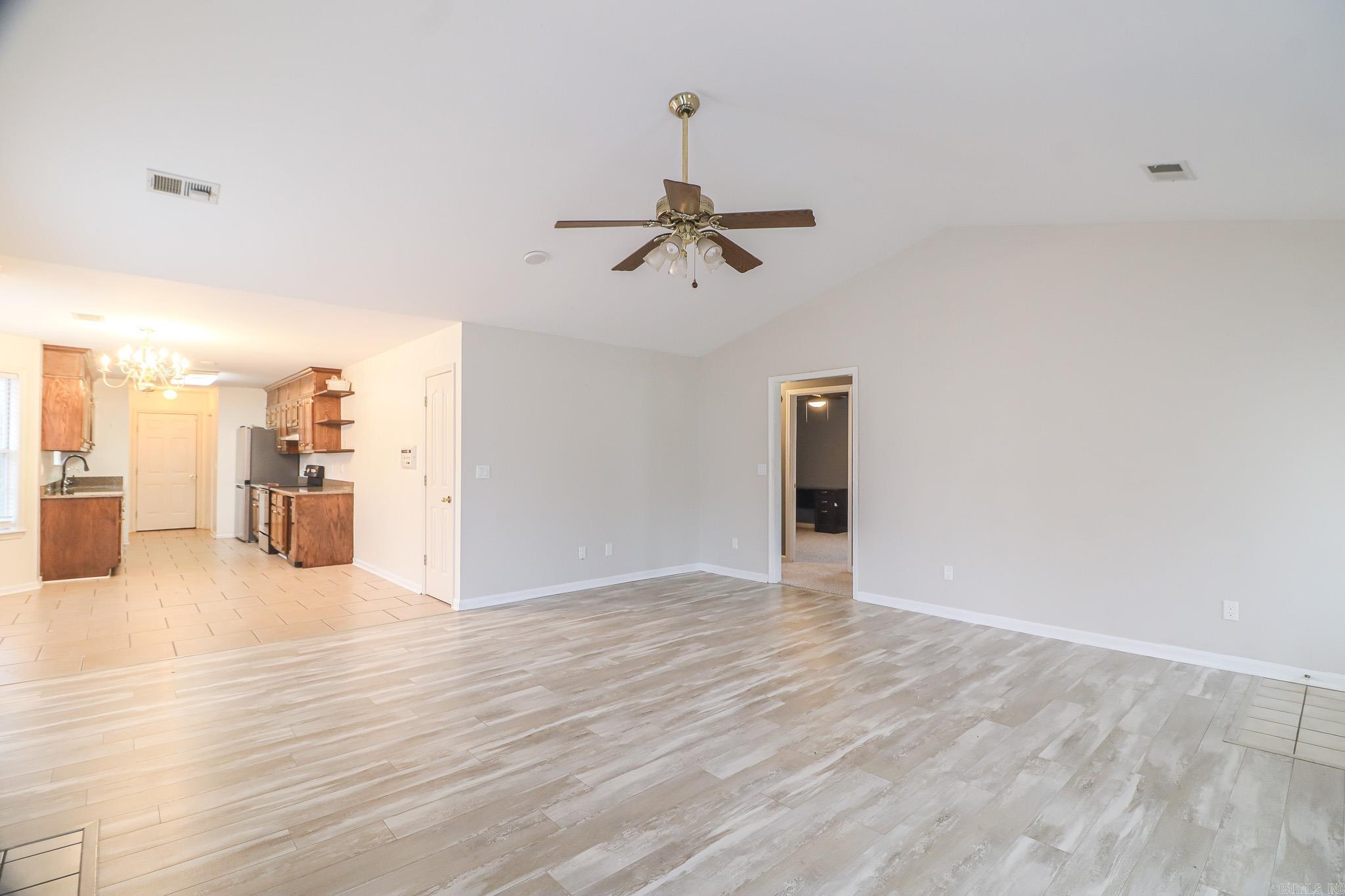 HUNTER'S - Residential