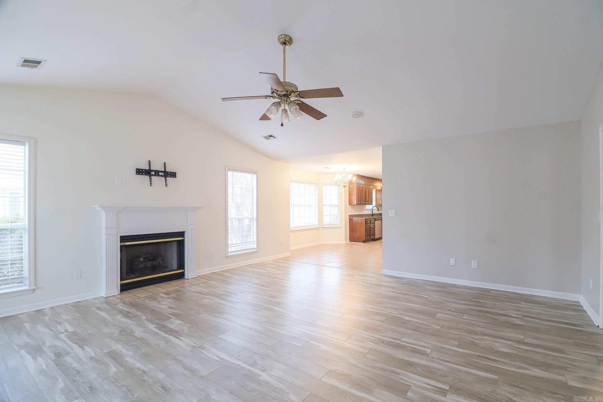 HUNTER'S - Residential