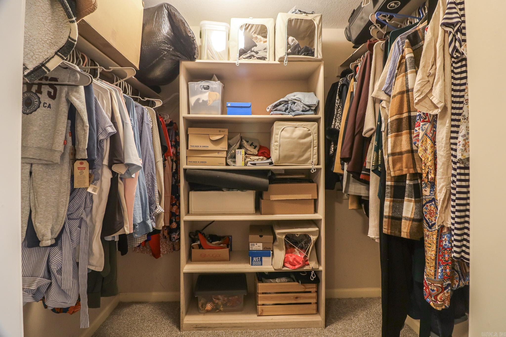 HUNTER'S - Residential