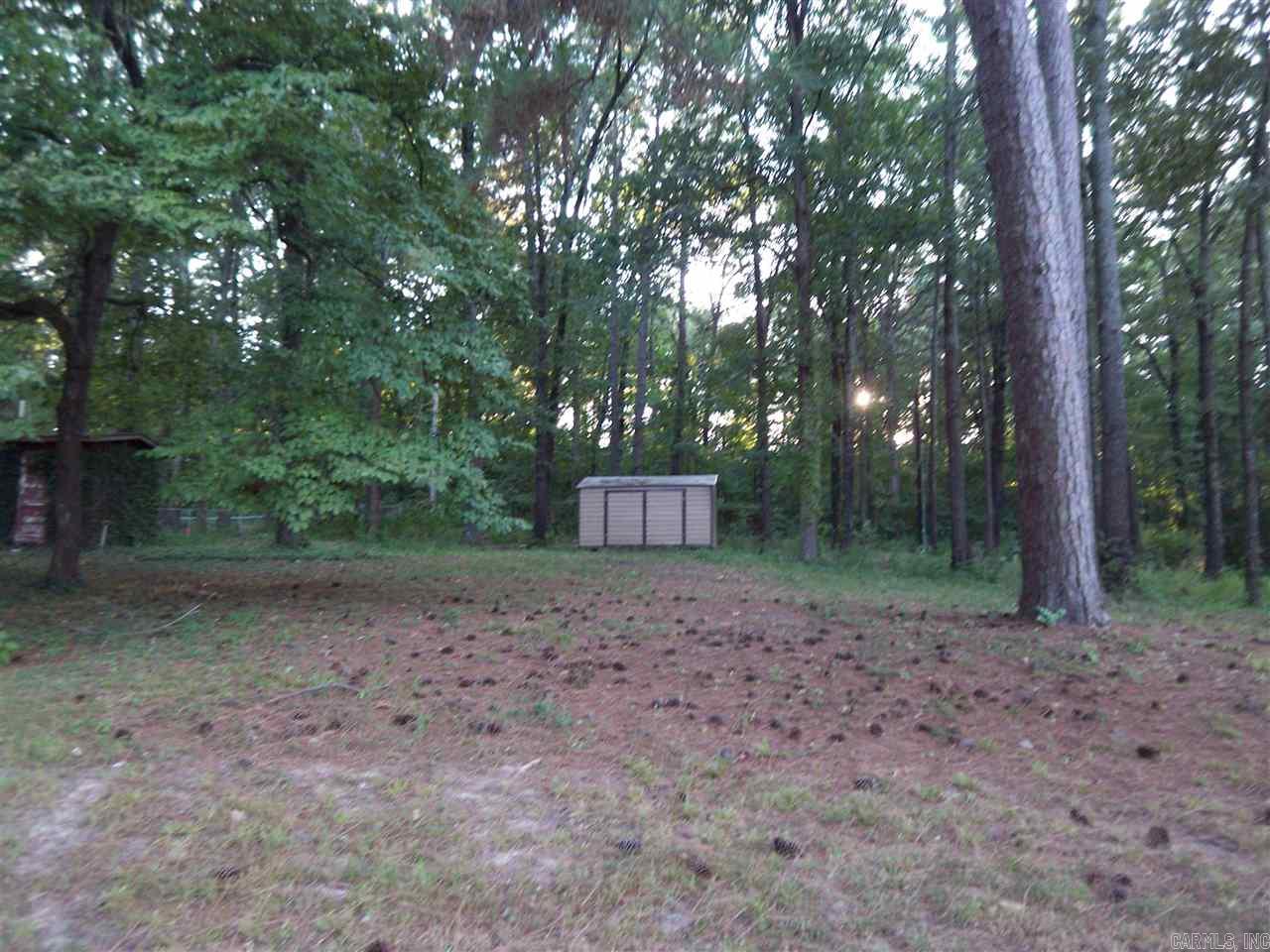 BEAUTIFUL LAKEVIEW - Residential