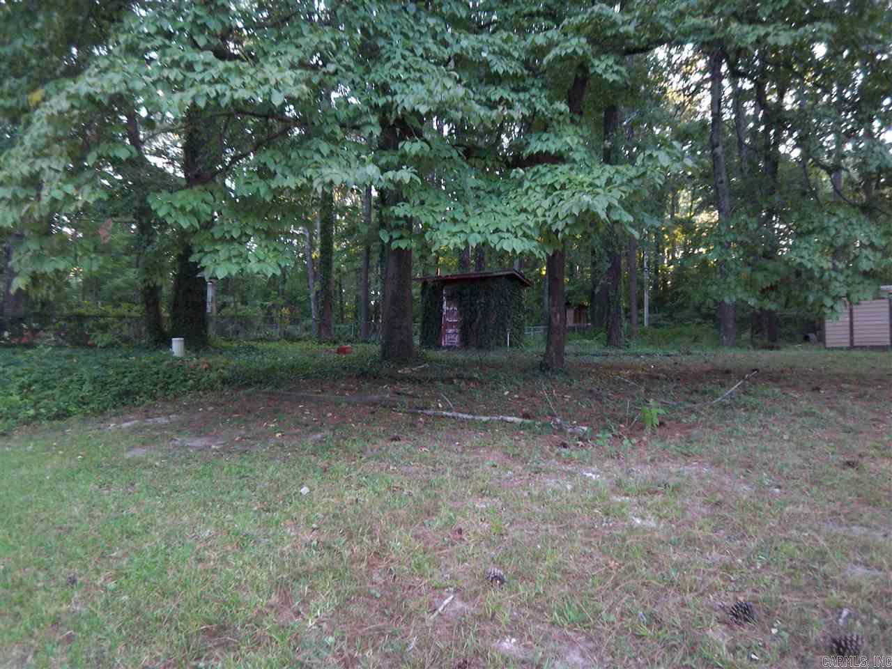 BEAUTIFUL LAKEVIEW - Residential