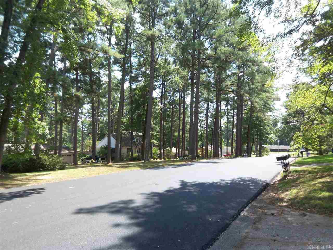 BEAUTIFUL LAKEVIEW - Residential