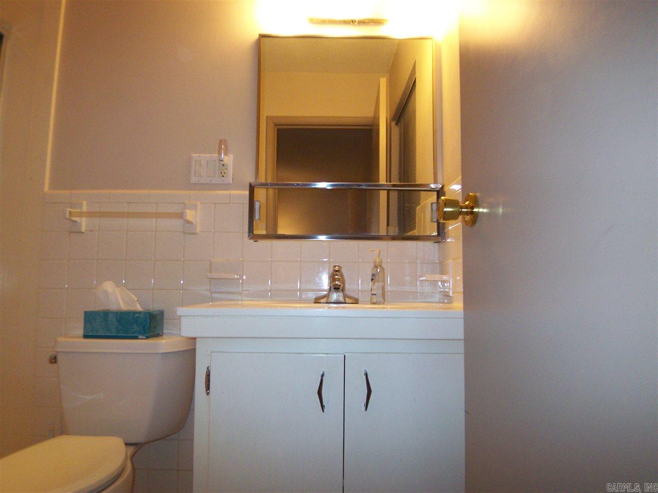 BEAUTIFUL LAKEVIEW - Residential