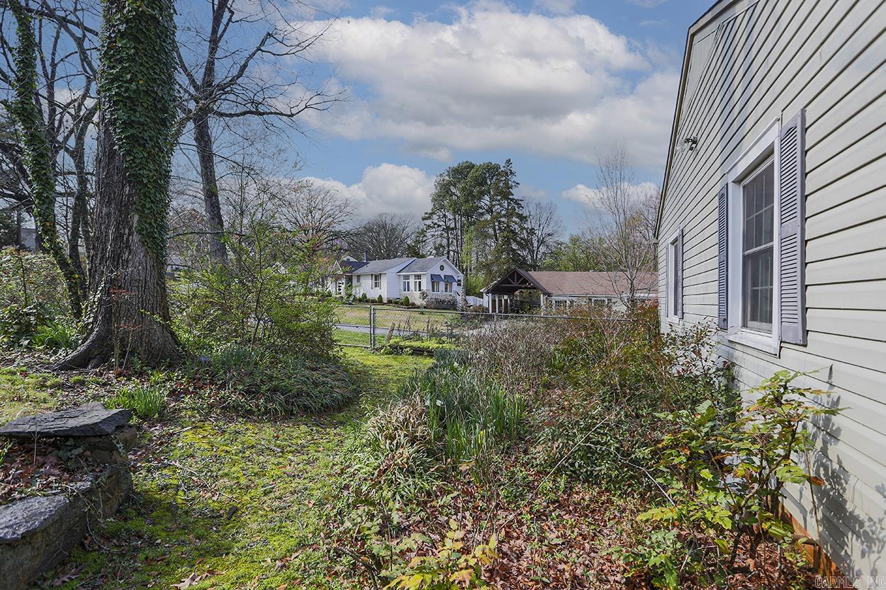 KINGWOOD PLACE - Residential