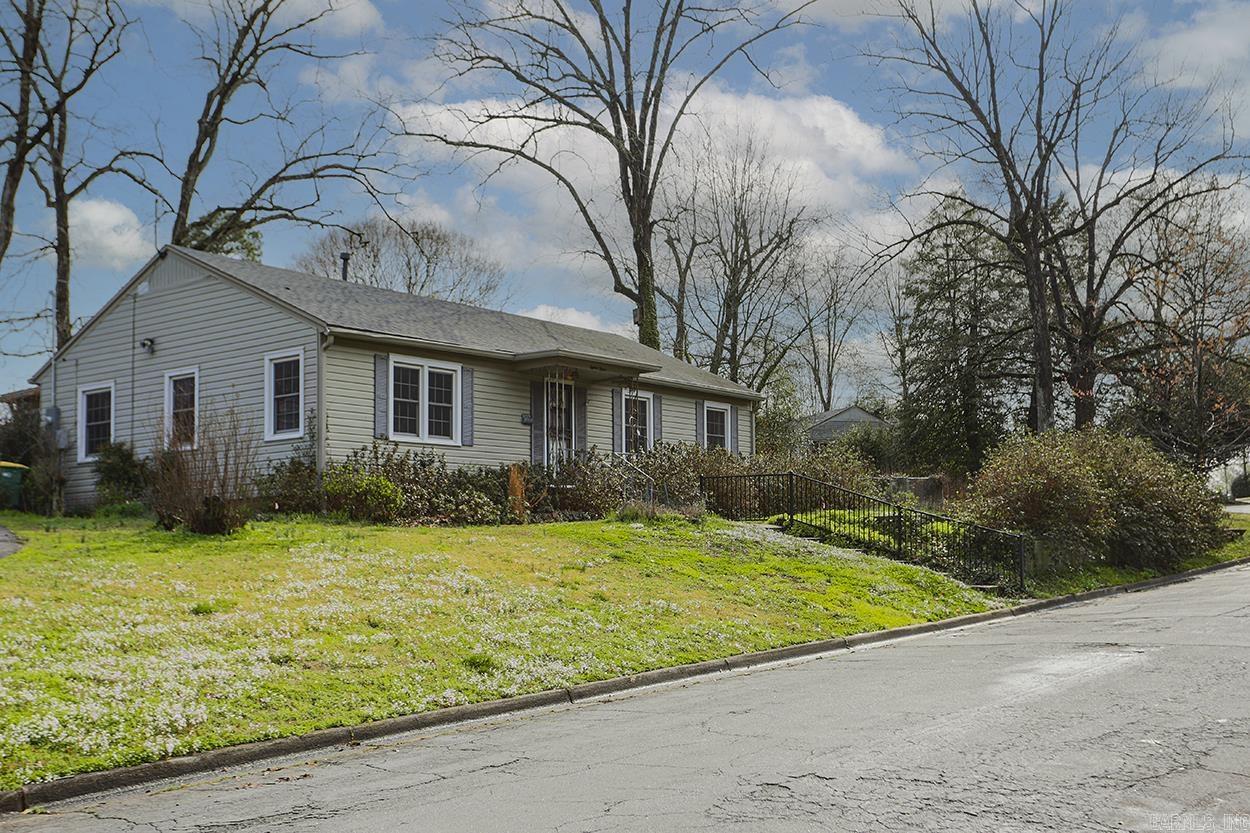 KINGWOOD PLACE - Residential