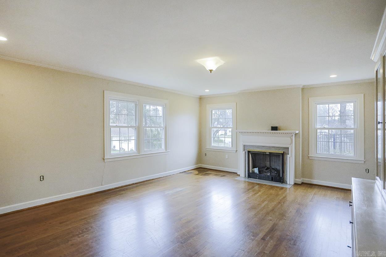 KINGWOOD PLACE - Residential