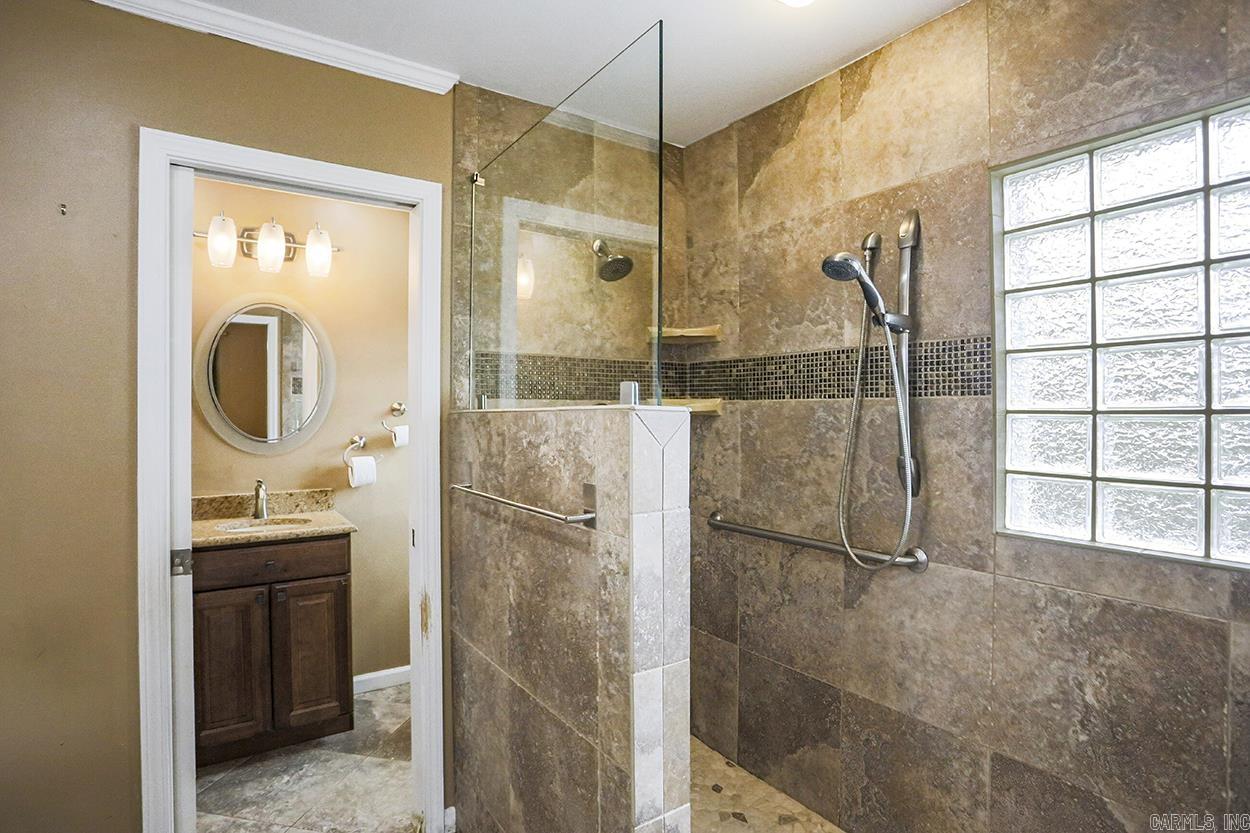 KINGWOOD PLACE - Residential