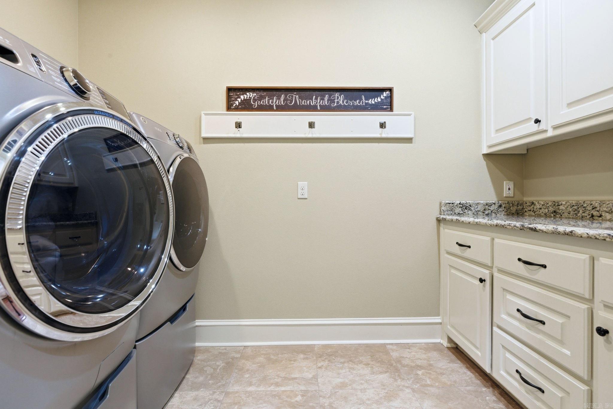 LADERA - Residential