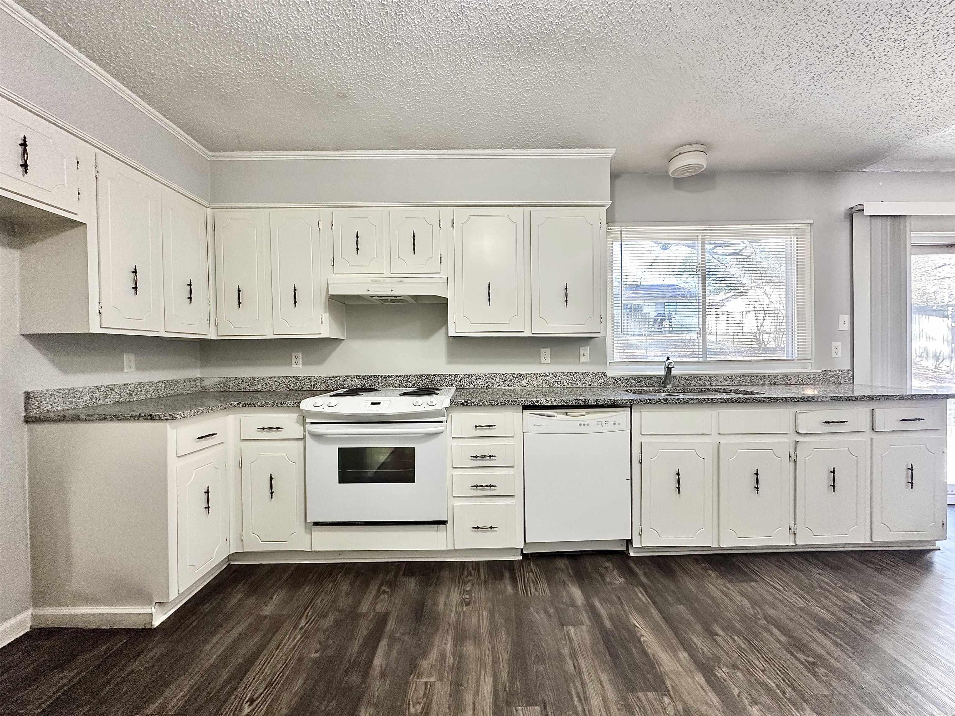 BROADMOOR NORTH - Residential