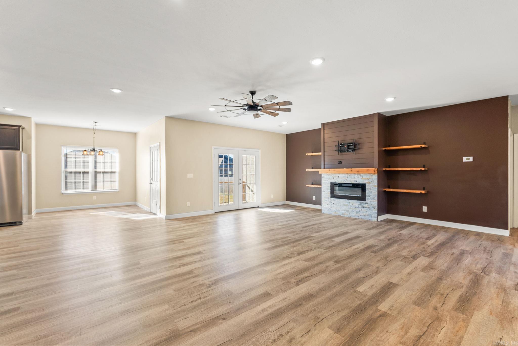 PARKWOOD MEADOWS - Residential