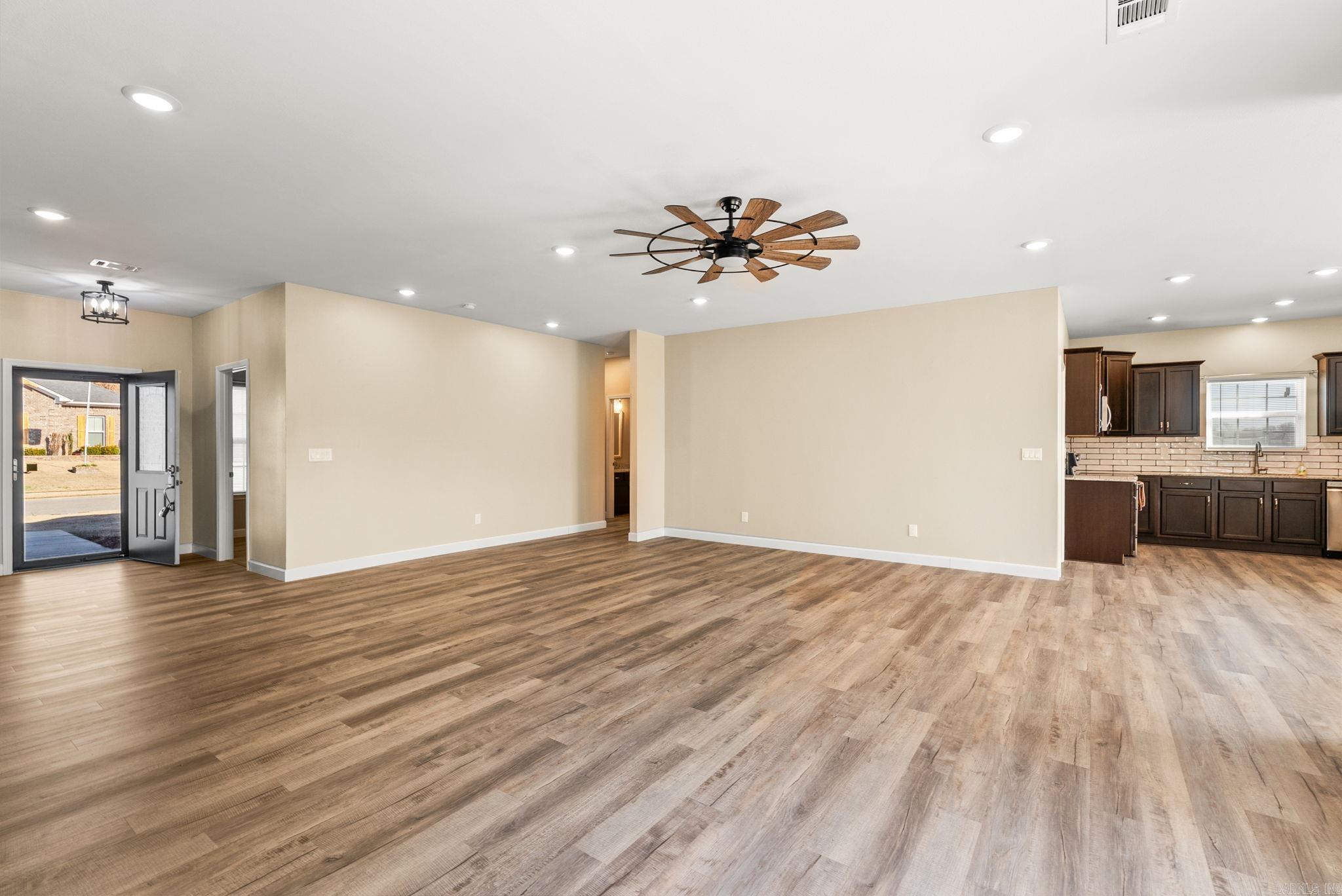 PARKWOOD MEADOWS - Residential