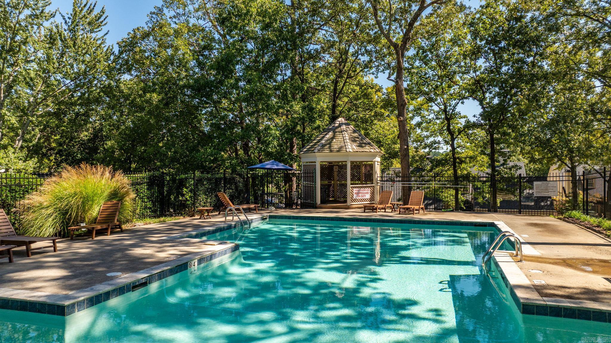 WINDSOR CT TOWNHOMES HPR - Residential