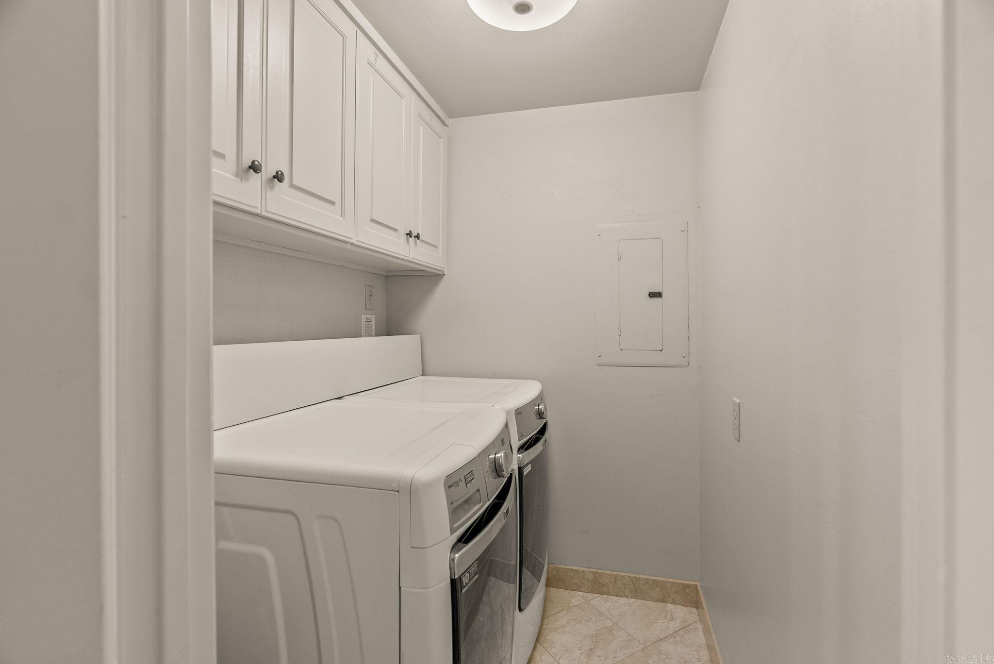WINDSOR CT TOWNHOMES HPR - Residential